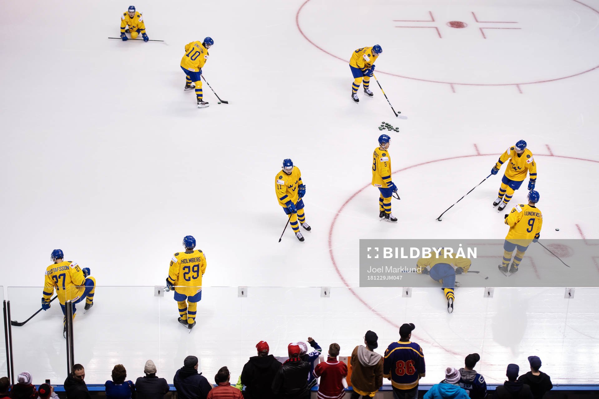 Players of team Sweden warm up