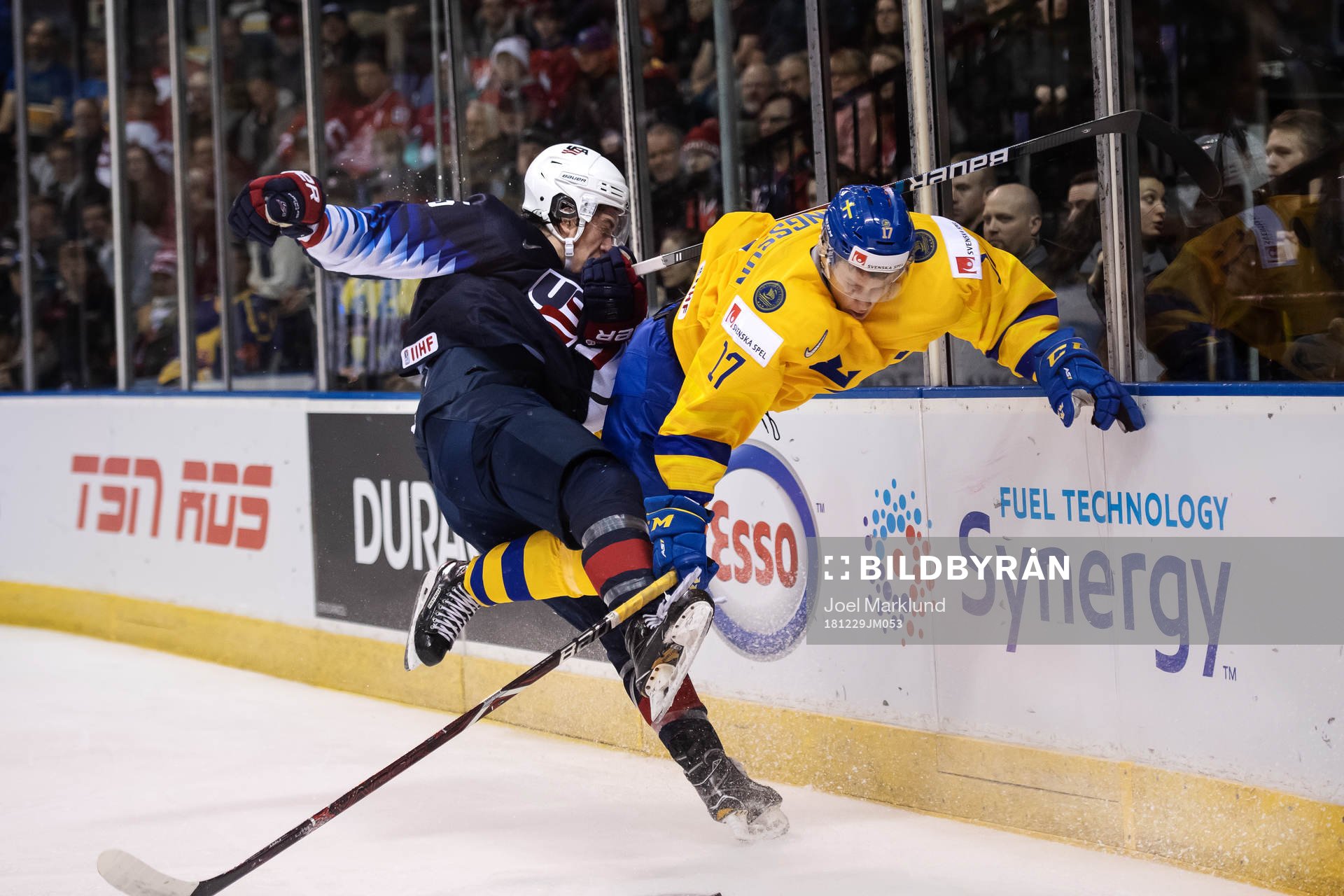 Phil Kemp of USA collides with Filip Sveningsson of Sweden