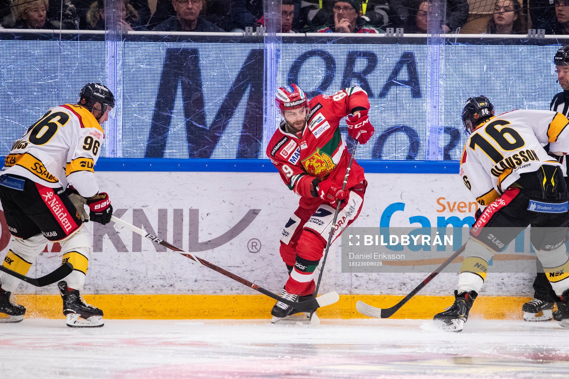 Luleås Robin Kovacs och Moras Ryan Johnston och Luleås