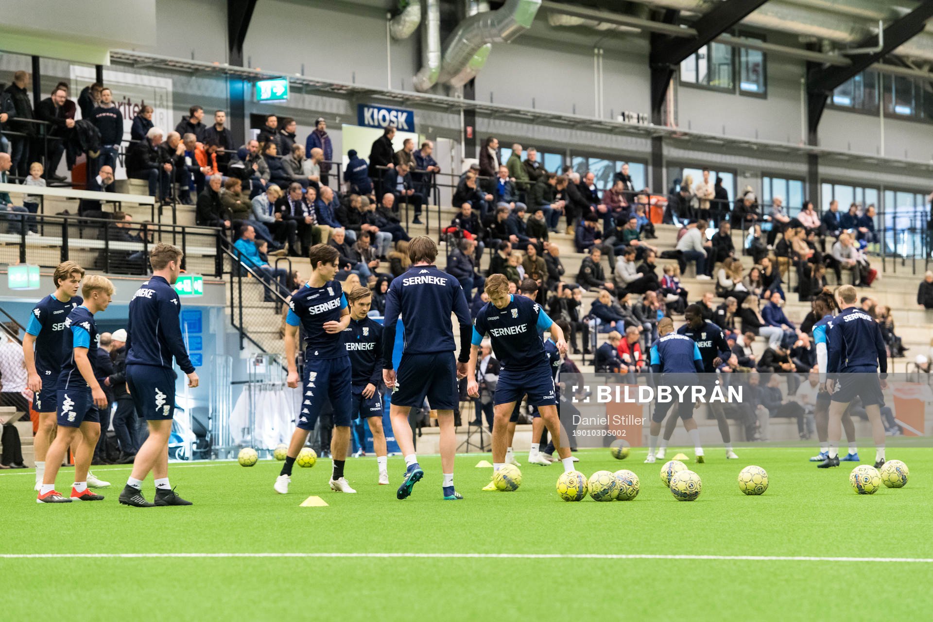 Laget kör övningar