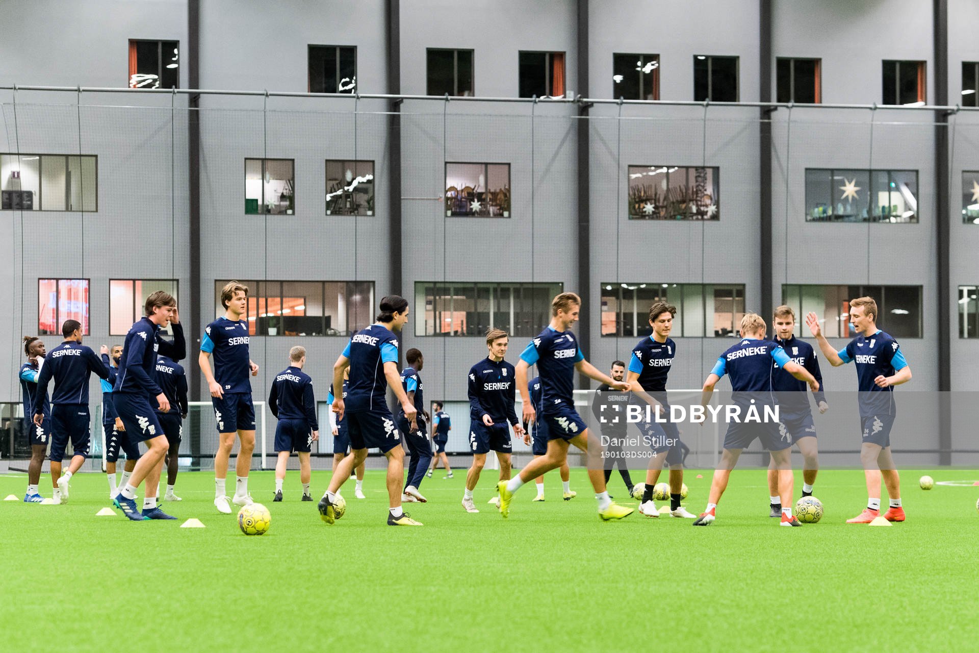 Laget kör övningar