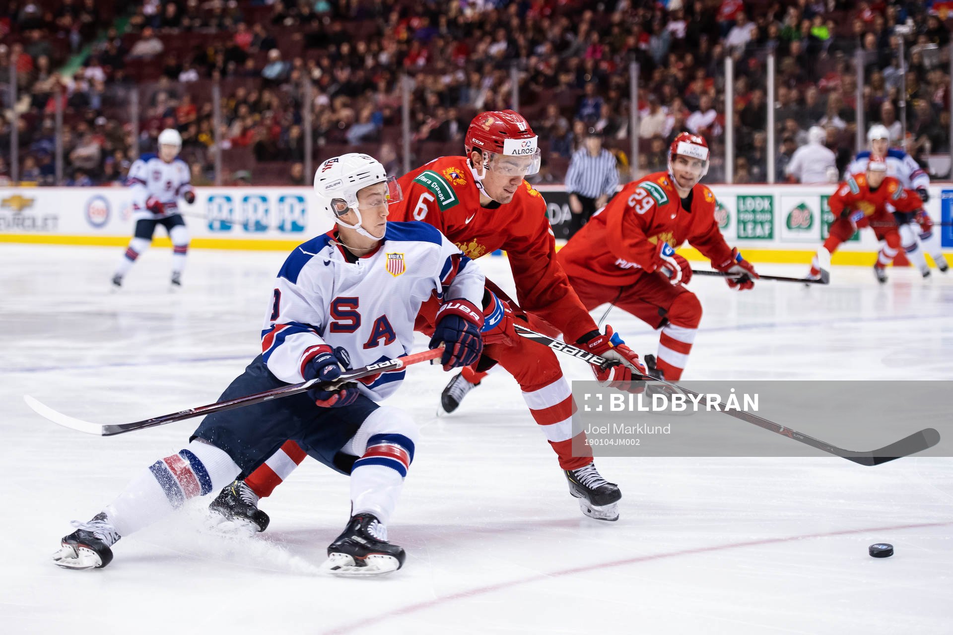Tyler Madden of USA and Ilya Morozov of Russia