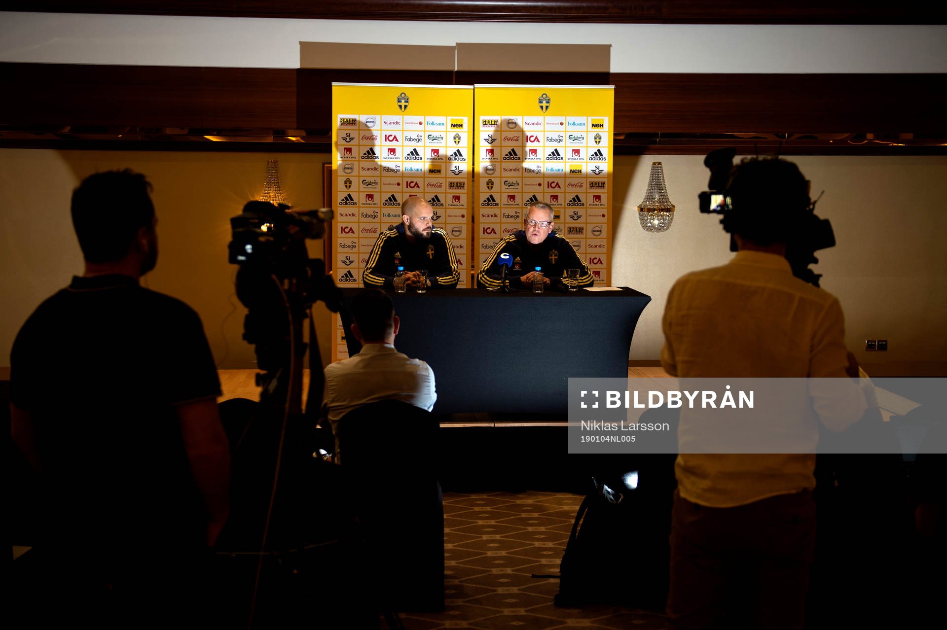 Head coach Janne Andersson of Sweden and press manager