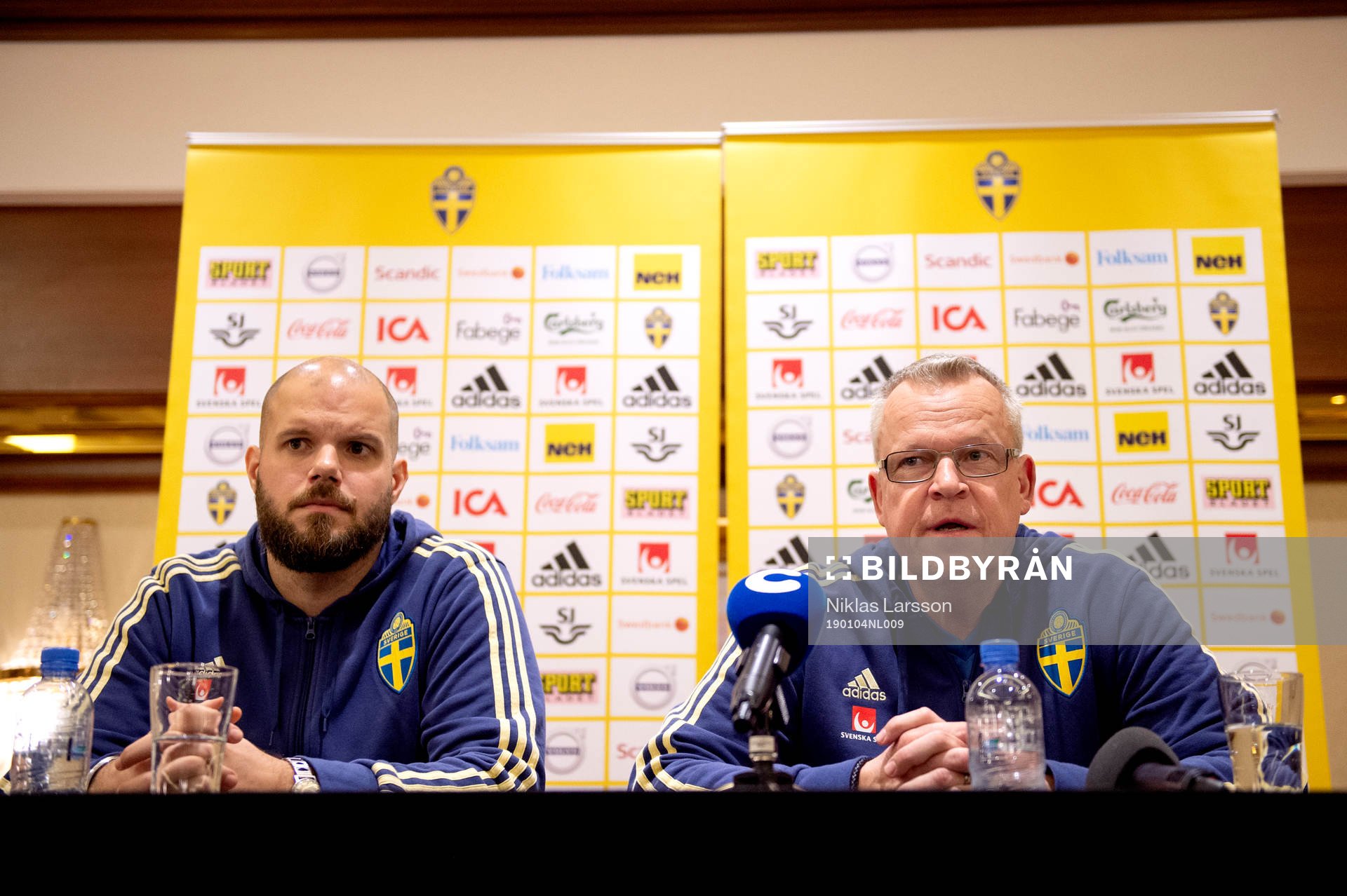 Head coach Janne Andersson of Sweden and press manager