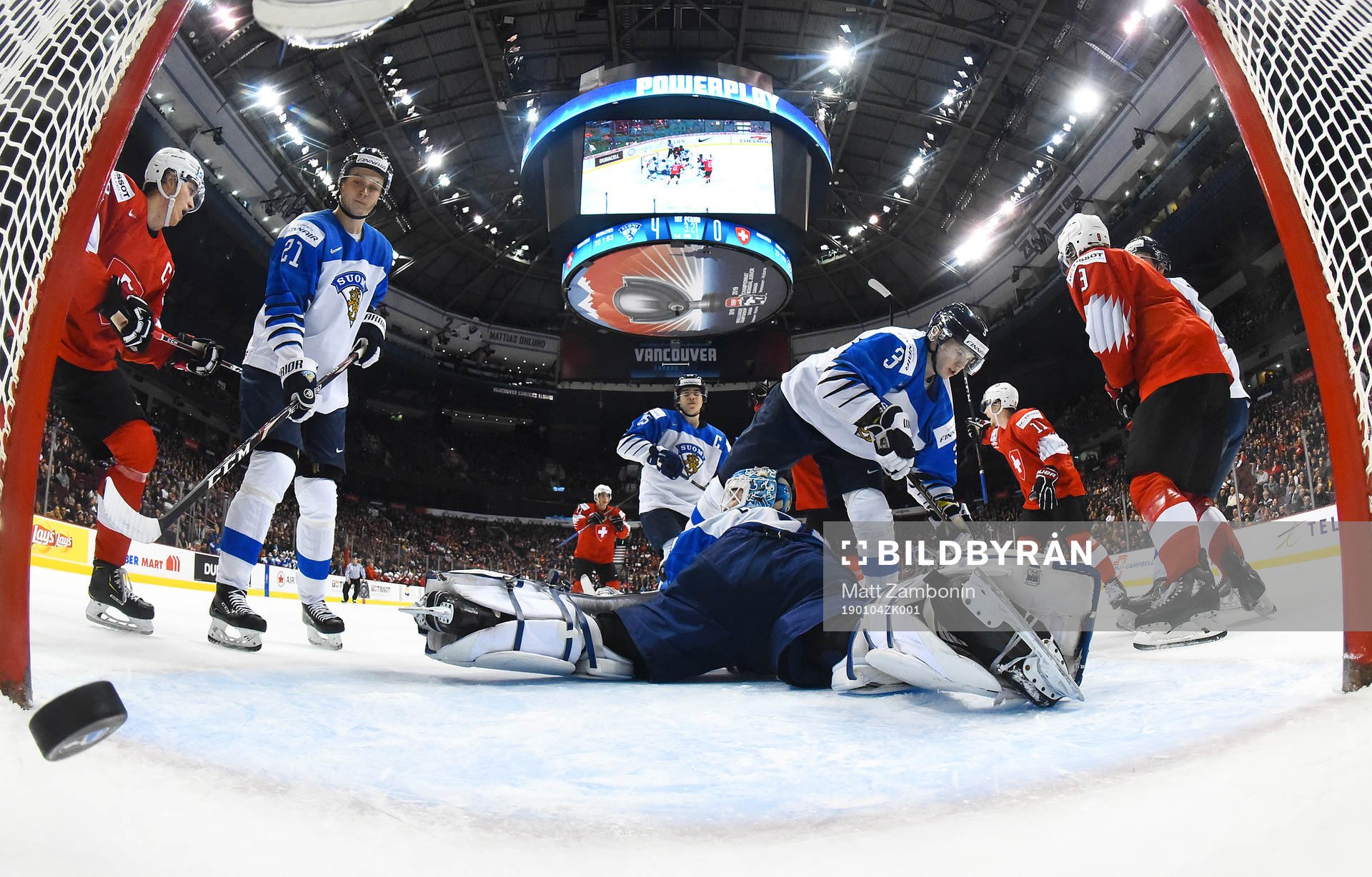 Switzerland's Philipp Kurashev #23 scores a first period