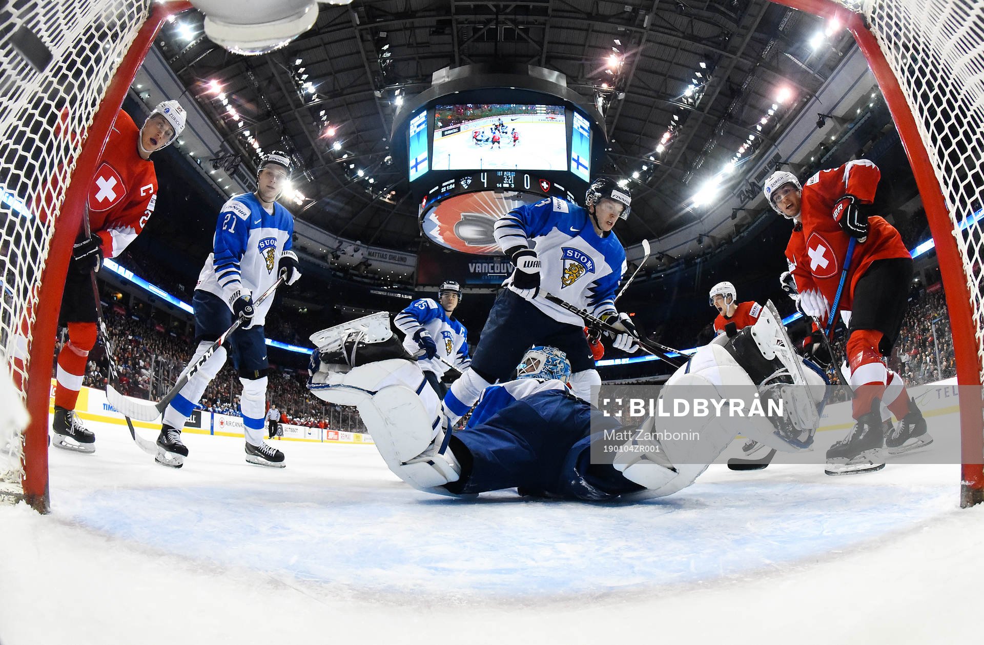 Switzerland's Philipp Kurashev #23 scores a first period