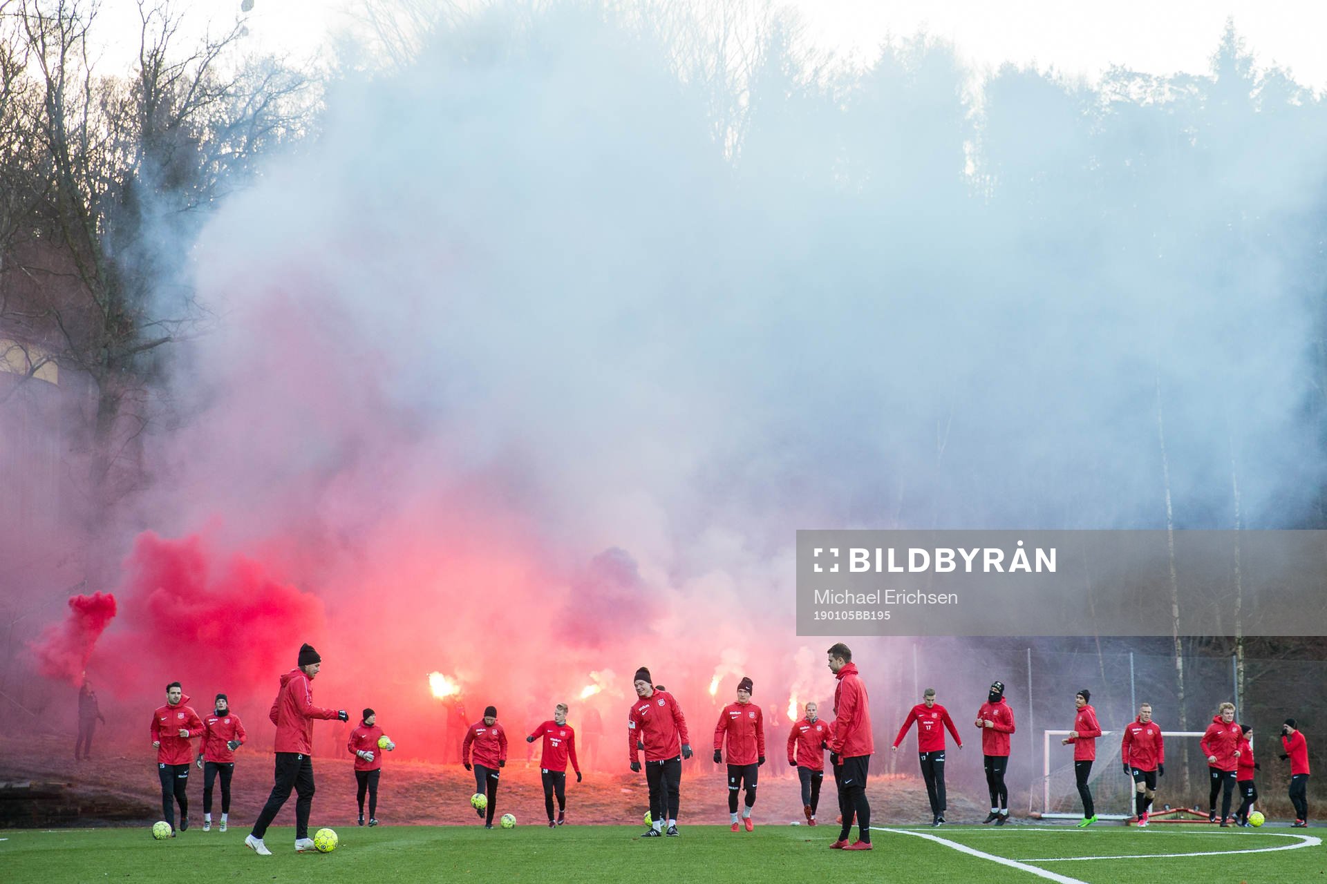 Spelarna värmer upp