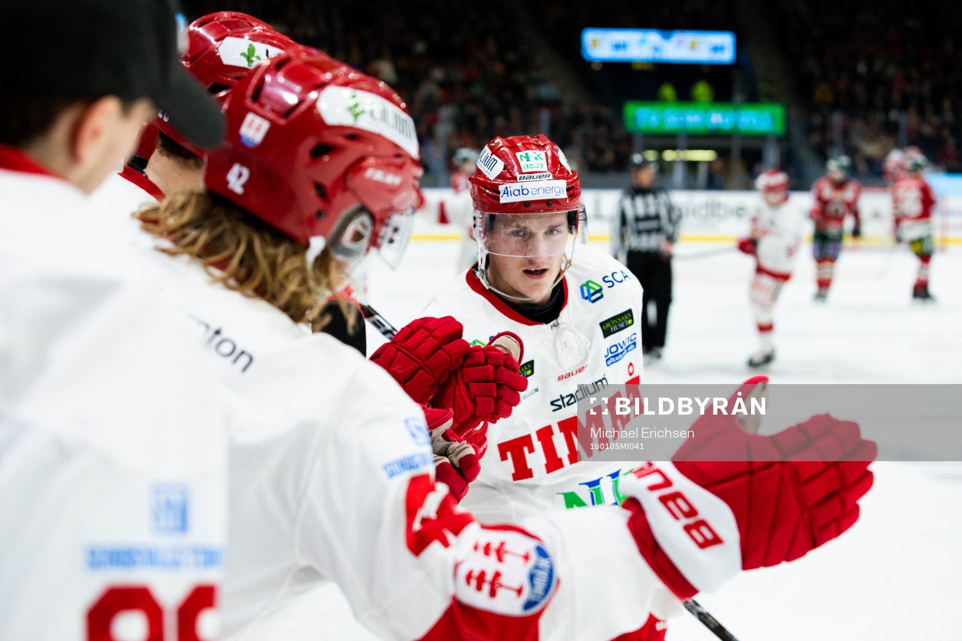 Timrås Henrik Törnqvist jublar