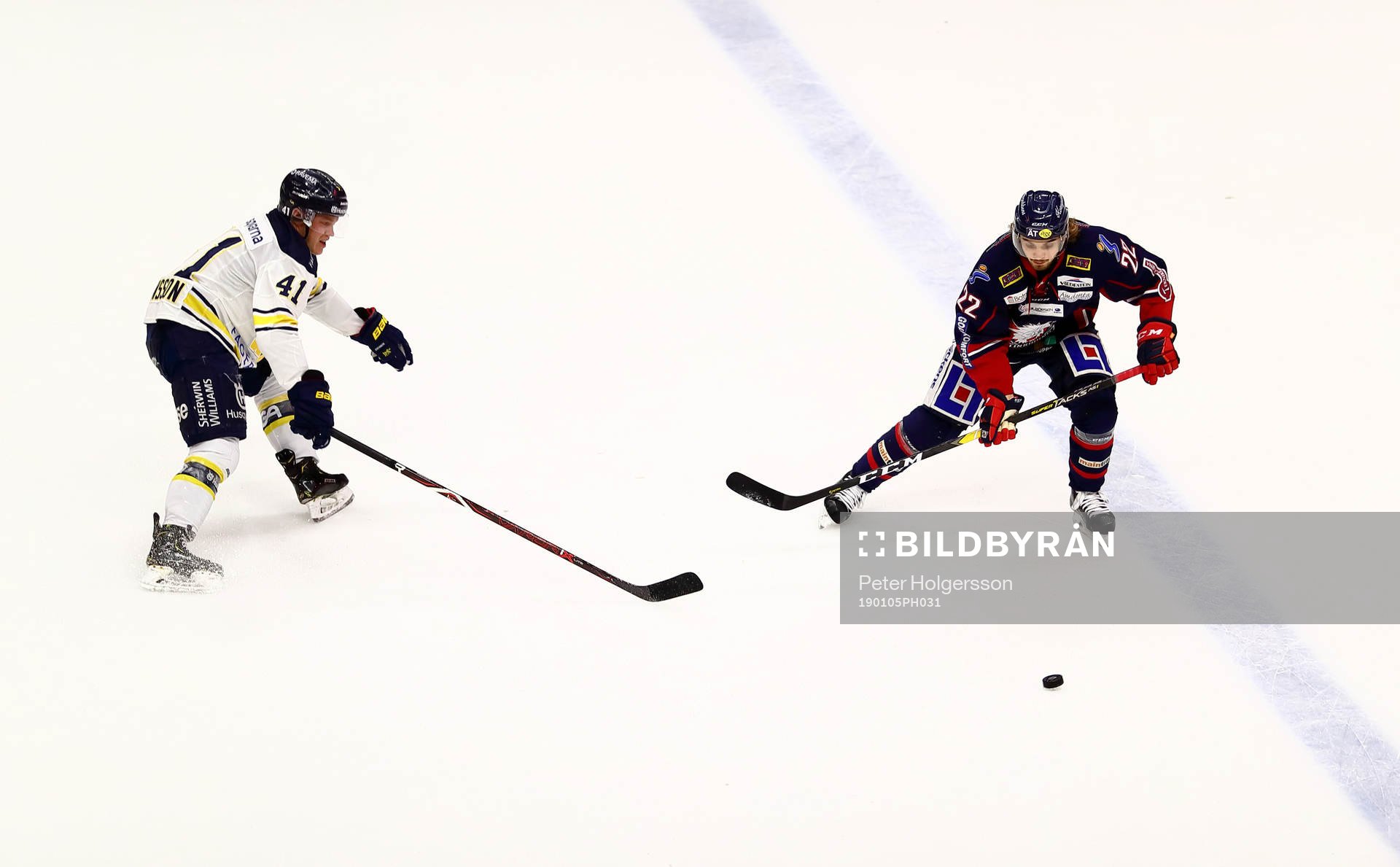 s Johan Johnsson och Linköpings Adam Brodecki