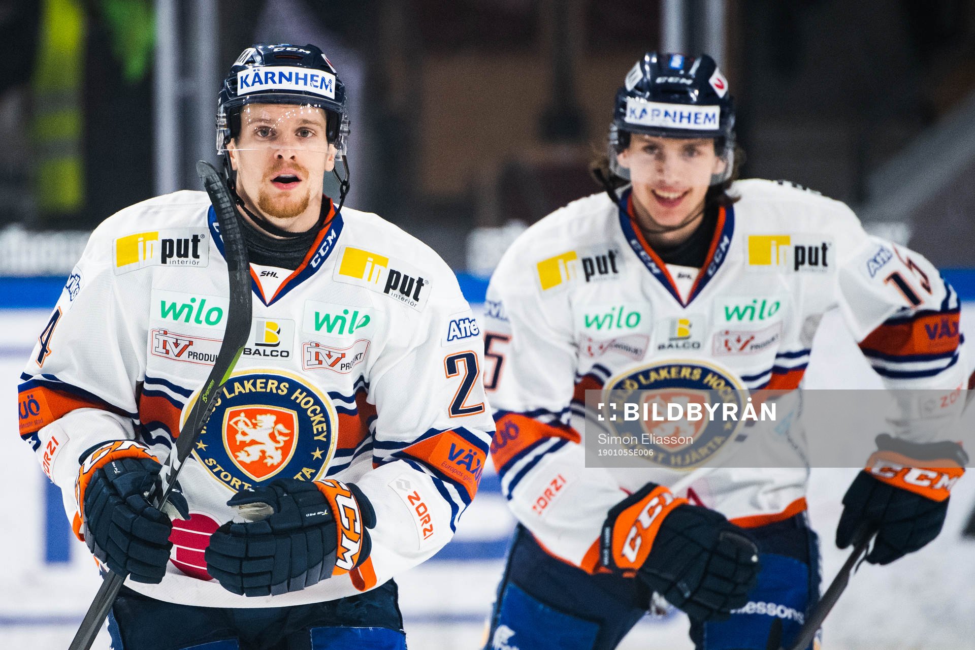 Växjös Brendan Shinnimin och Dominik Bokk jublar