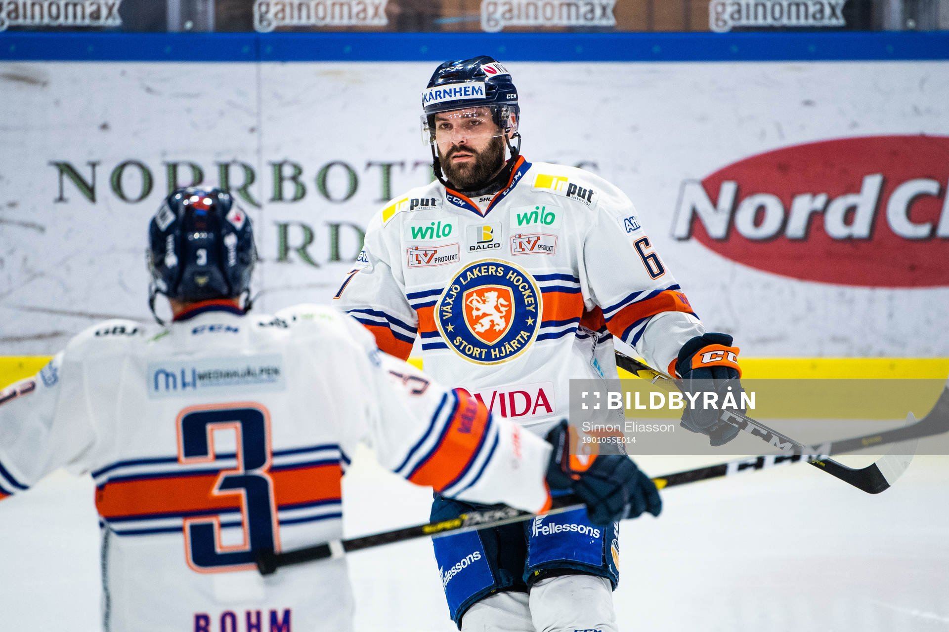 Växjös Linus Fröberg och Oliver Bohm jublar