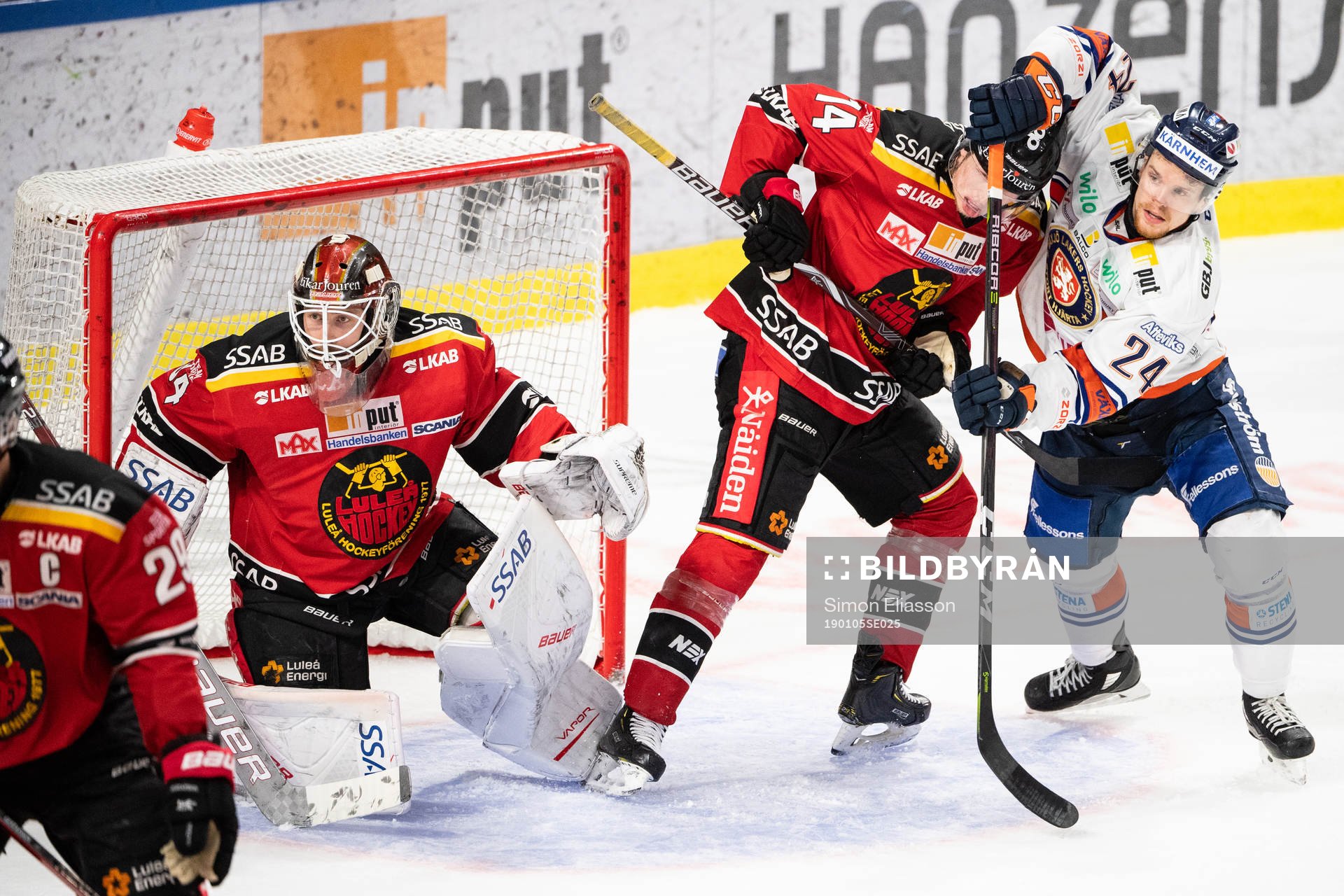 Luleås Jonas Berglund och Växjös Brendan Shinnimin i