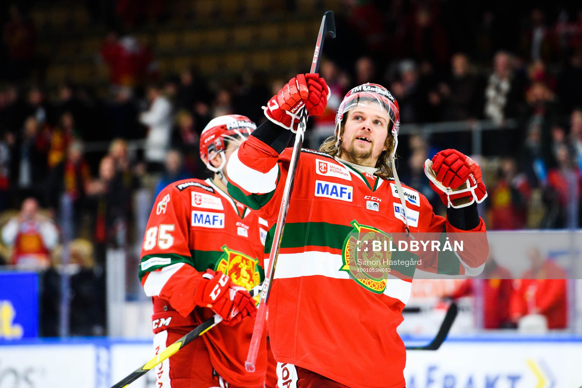 Moras Viktor Amnér jublar