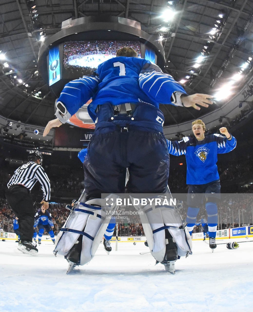 Goaltender Ukko-Pekka Luukkonen and Otto Latvala celebrate