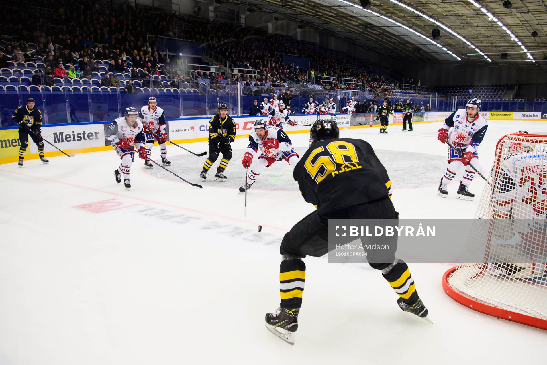 Generell vy över spelet på Malmö Isstadion