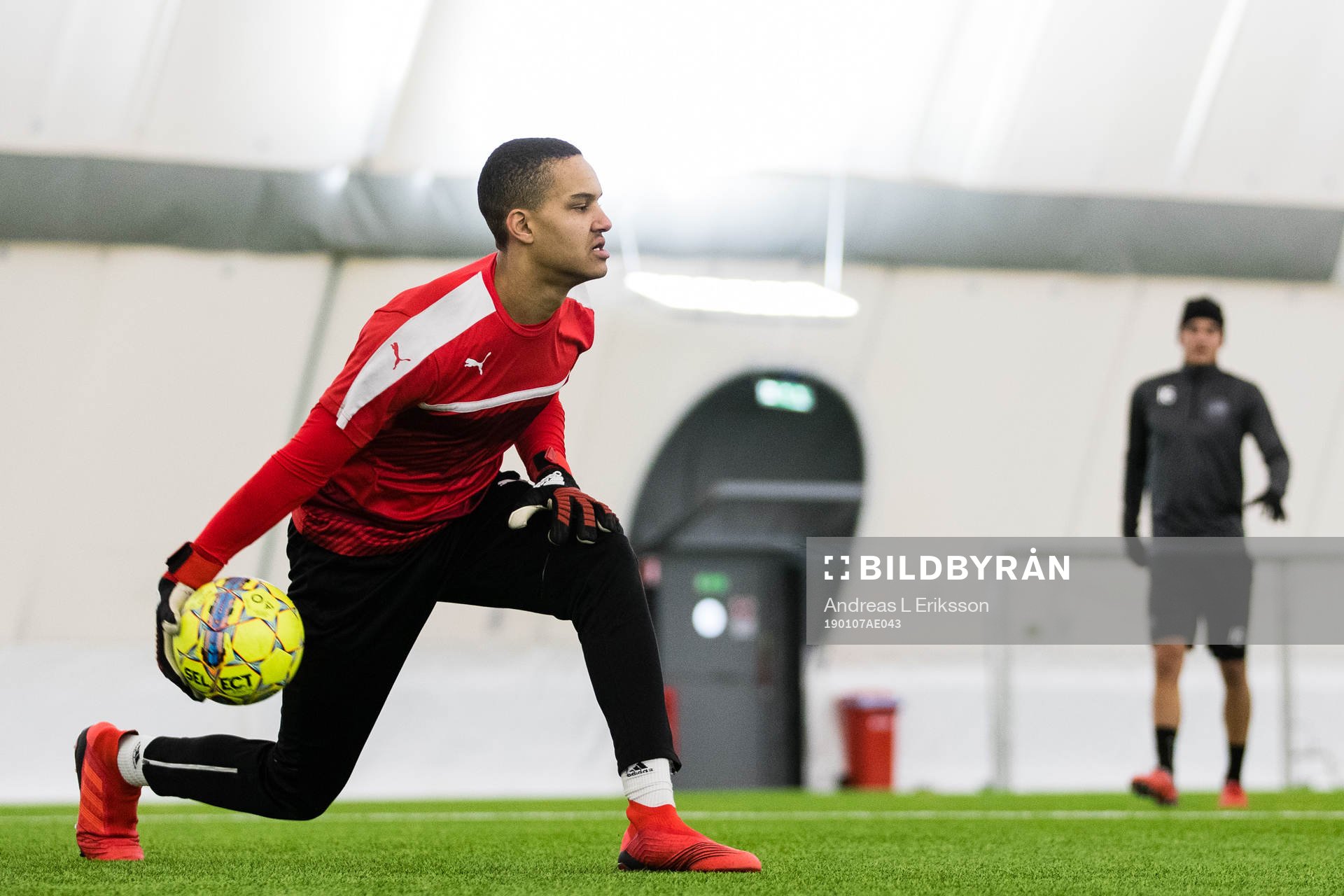 Målvakt Oliver Nnonyelu Dovin under en träning med Hammarby den 7 januari 2019 i Stockholm. 