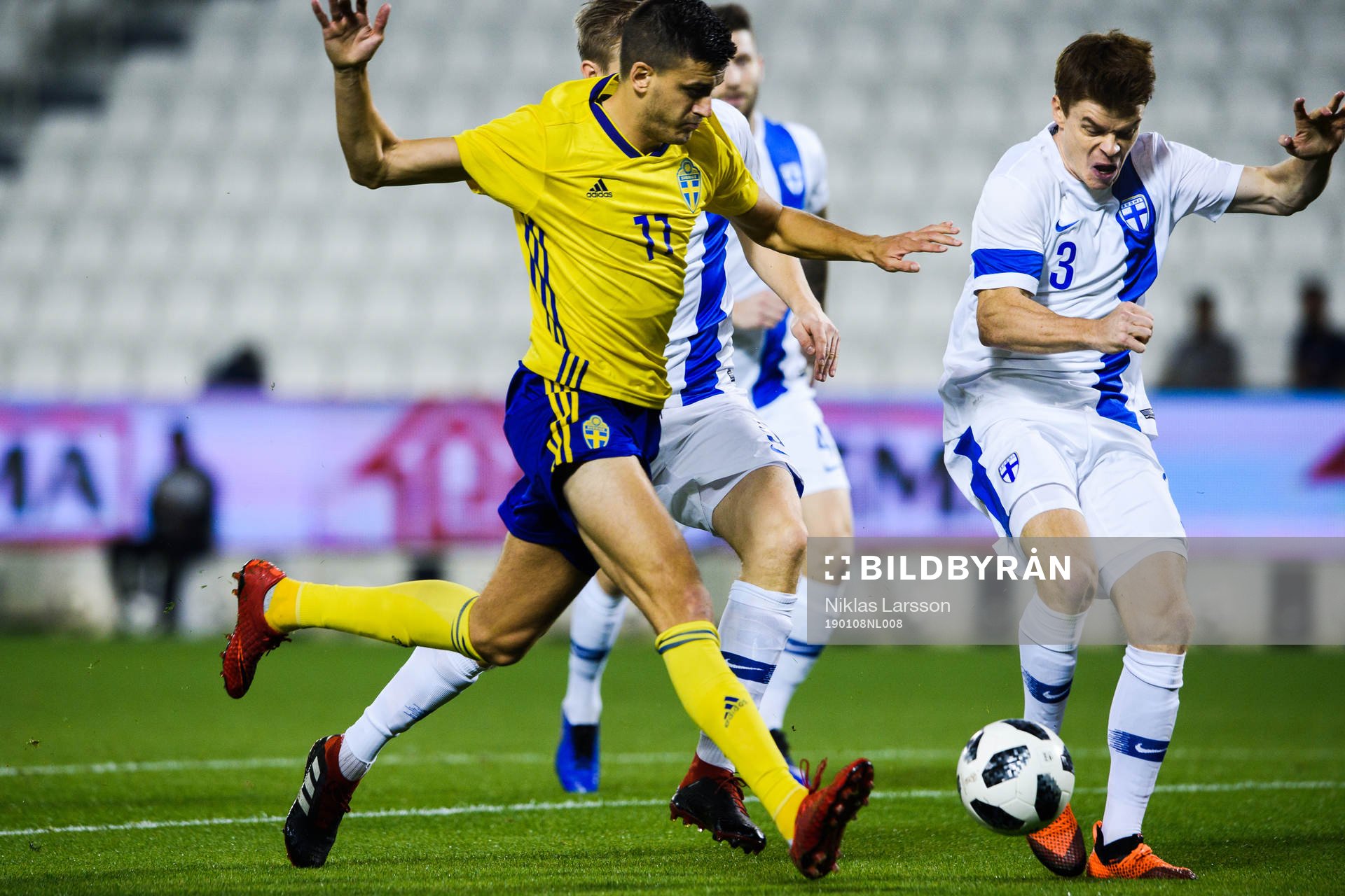 Alexander Jeremejeff of Sweden and Albin Granlund of Finland during the international friendly football match between Sweden and Finland on January 8, 2019 in Doha.