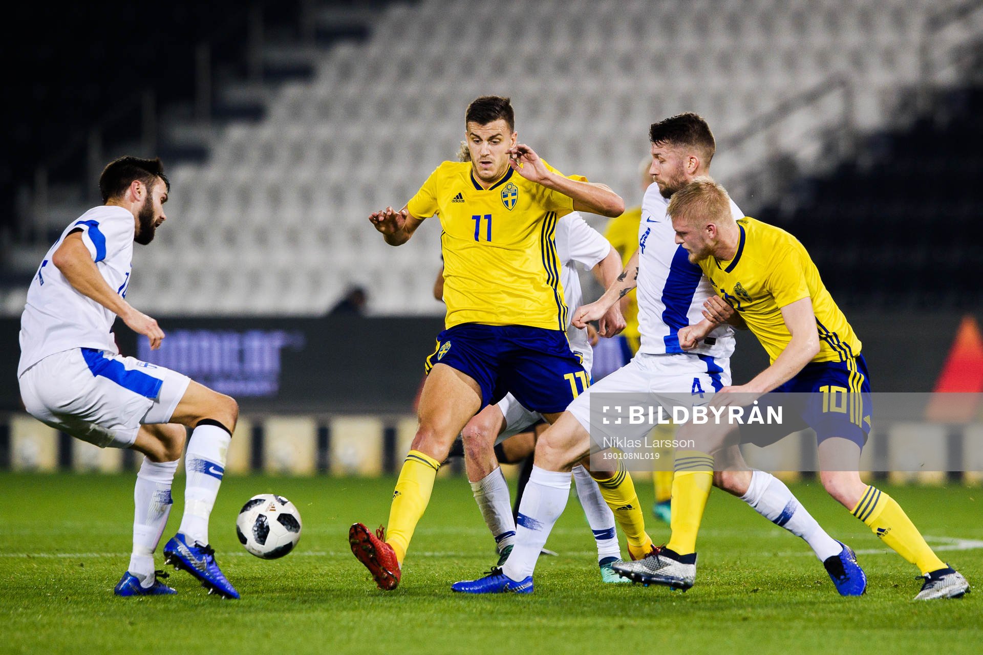 Kalle Holmberg and Alexander Jeremejeff of Sweden in a duel