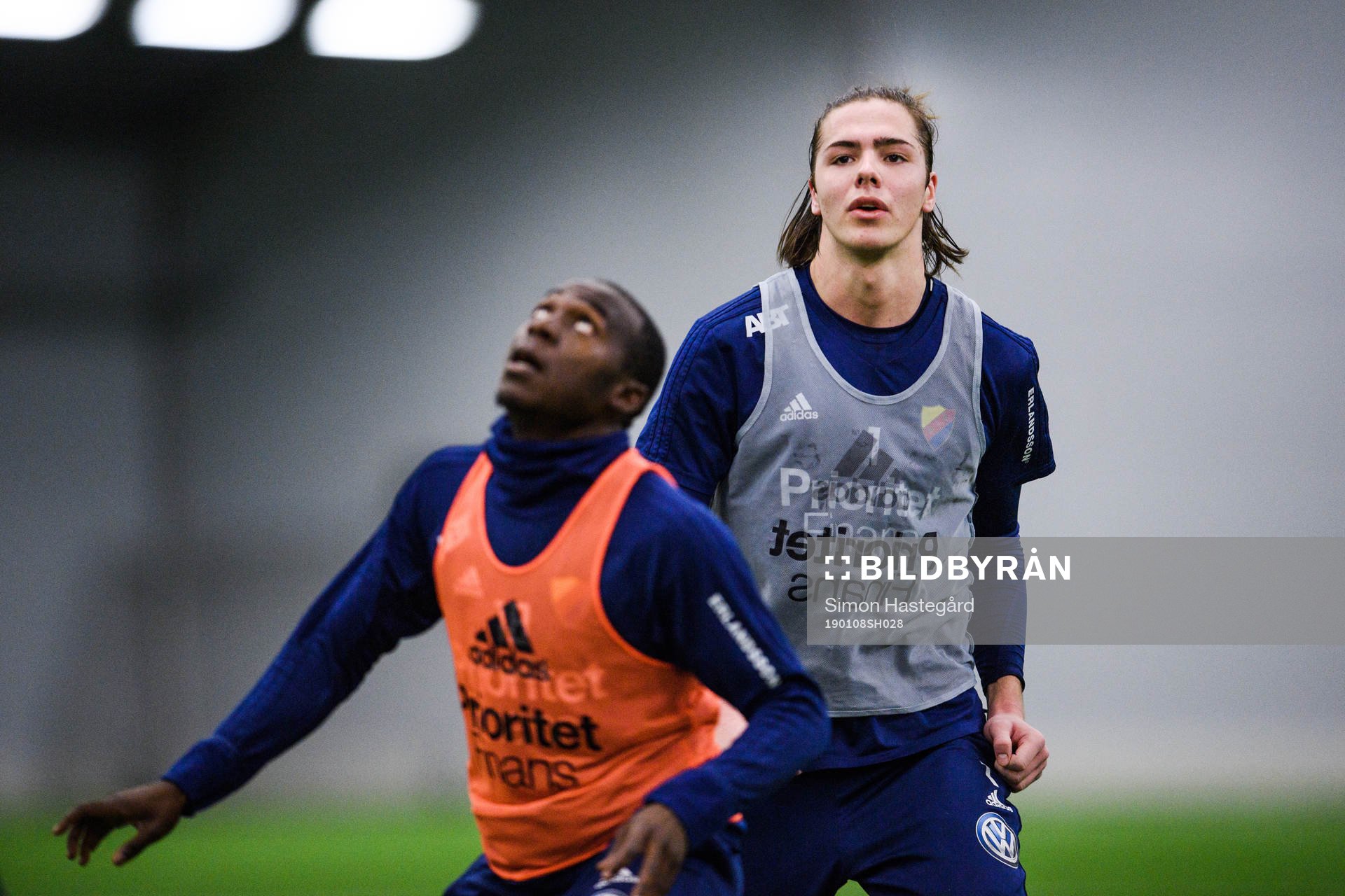 Edward Chilufya och Målvakt Jacob Widell Zetterström