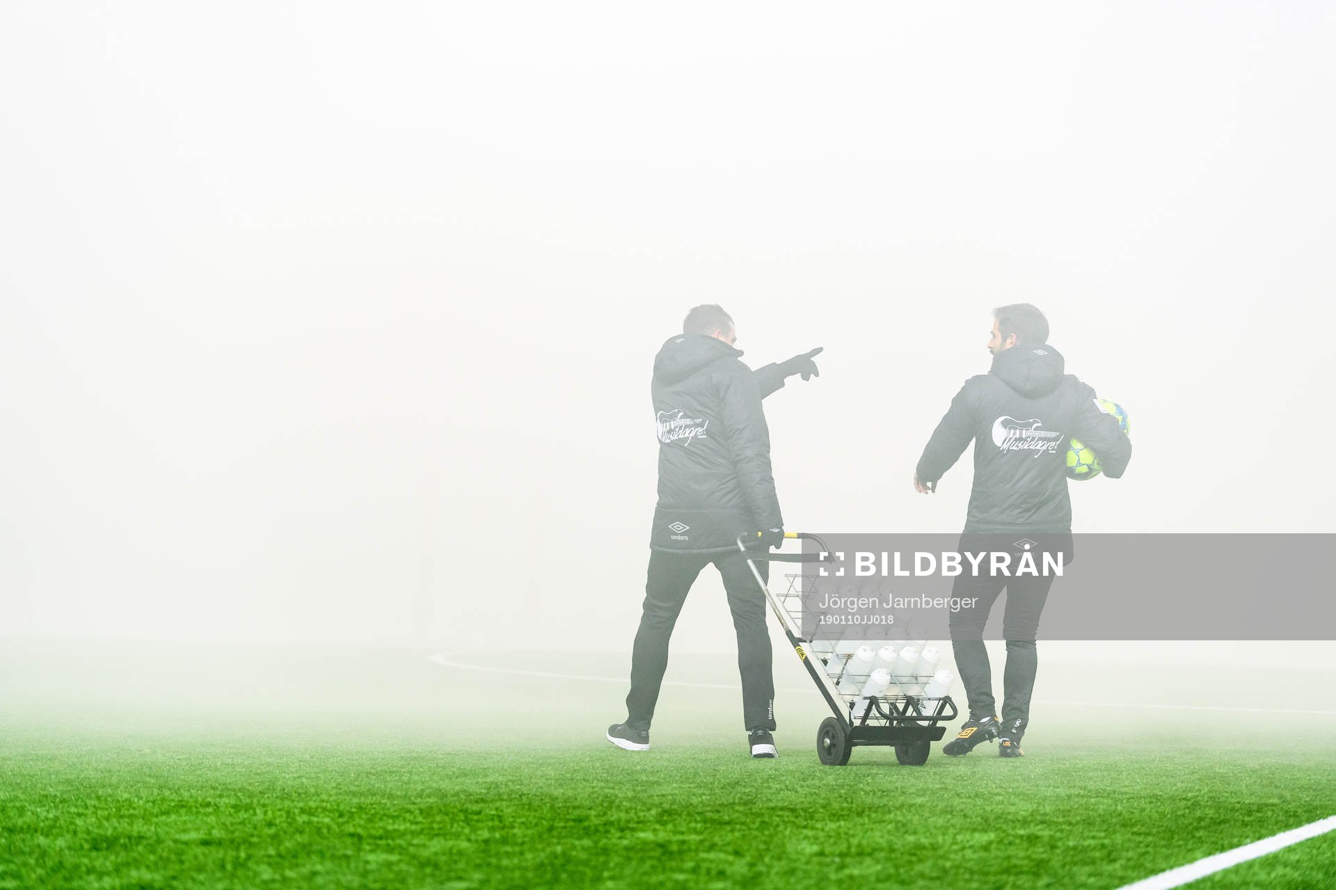 Manager Jimmy Thelin och assisterande manager Nuno De