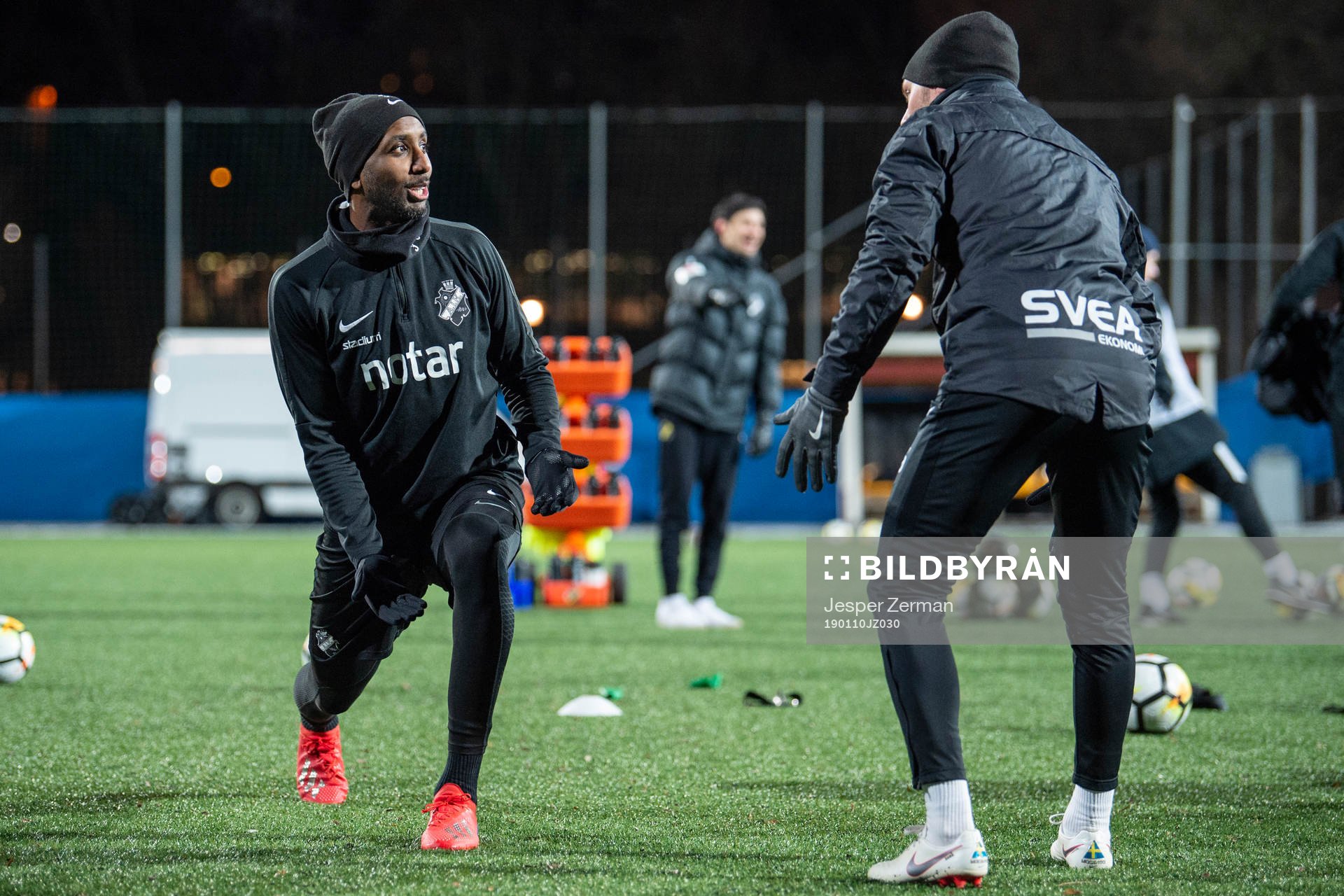Henok Goitom (v) och Sebastian Larsson (h)