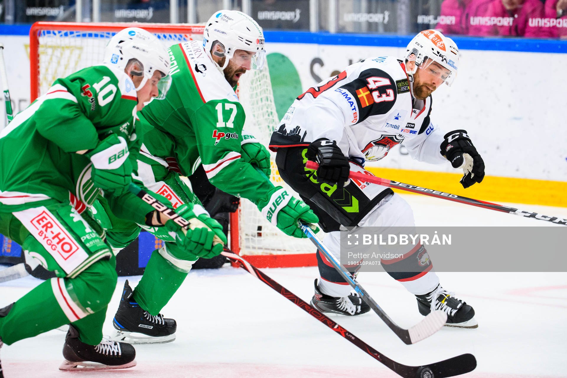 Rögles Taylor Matson och Malmö Redhawks Nichlas Hardt