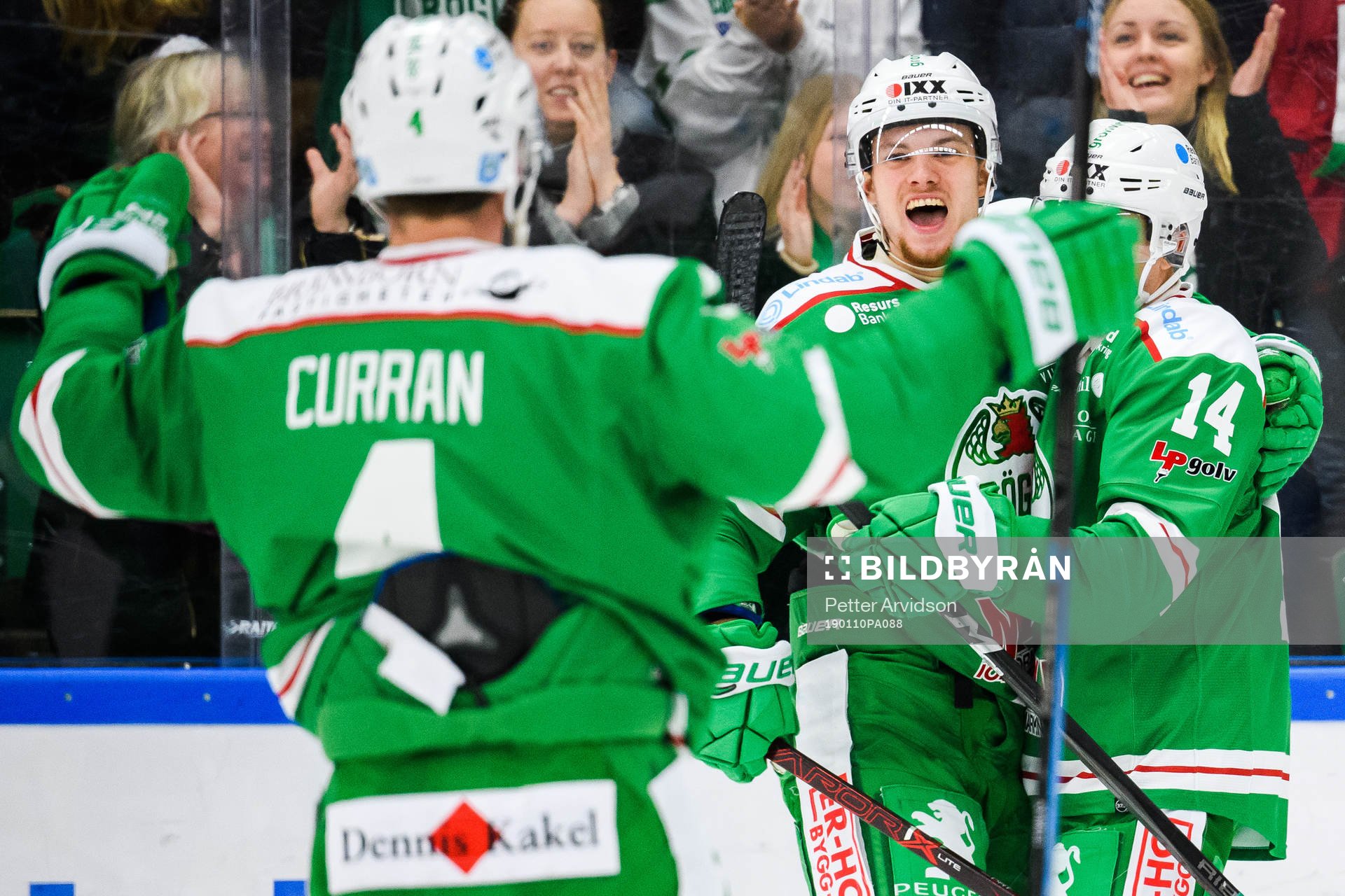 Rögles Lucas Elvenes jublar