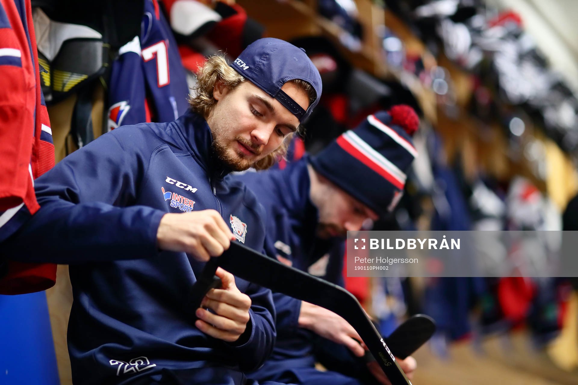 Linköpings Adam Brodecki före ishockeymatchen i SHL
