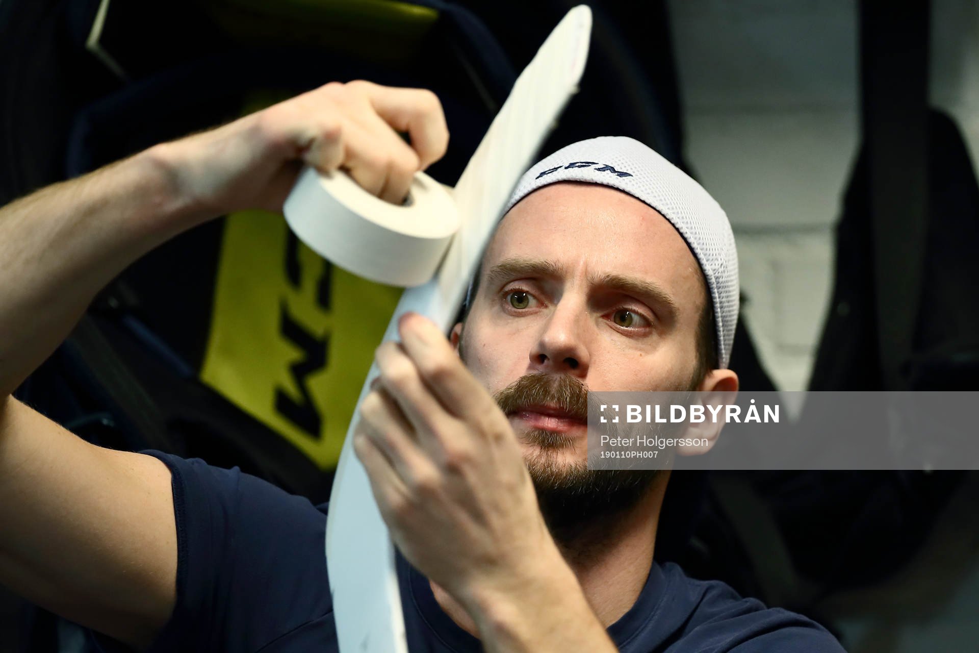 Linköpings målvakt Jonas Gustavsson före ishockeymatchen