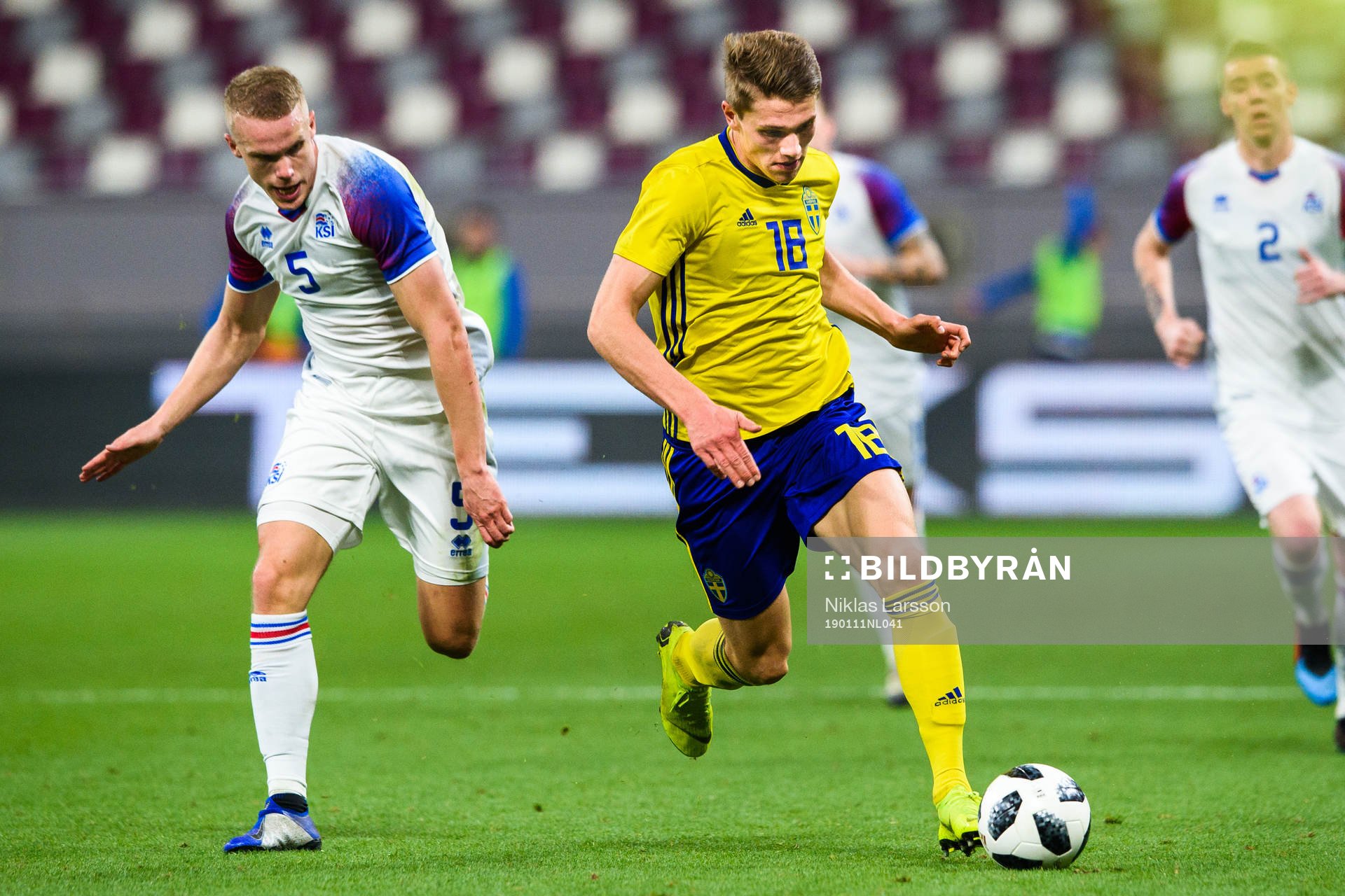 Hjörtur Hermannsson of Iceland and Viktor Gyökeres of