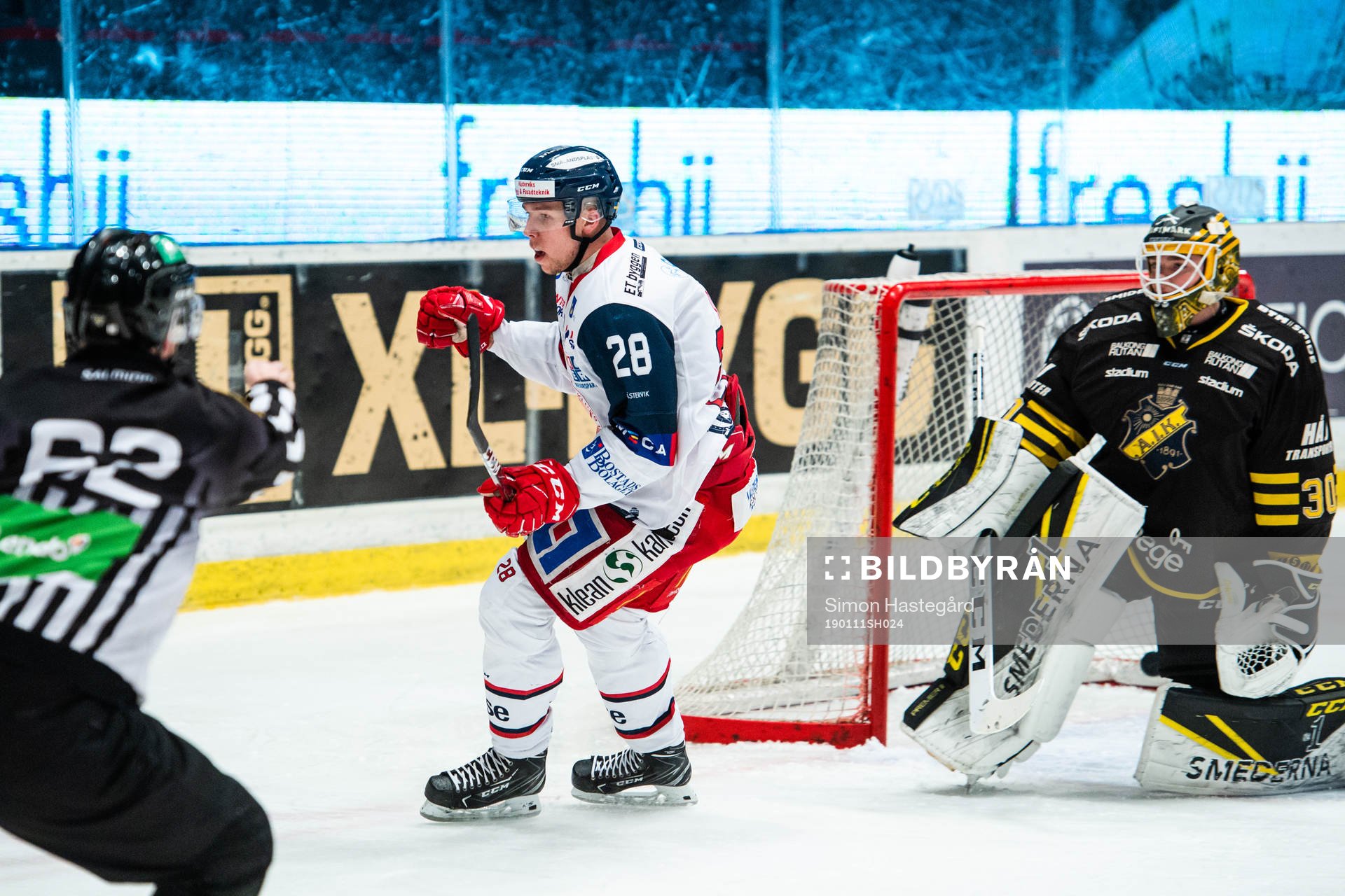 Västerviks Emil Alba jublar
