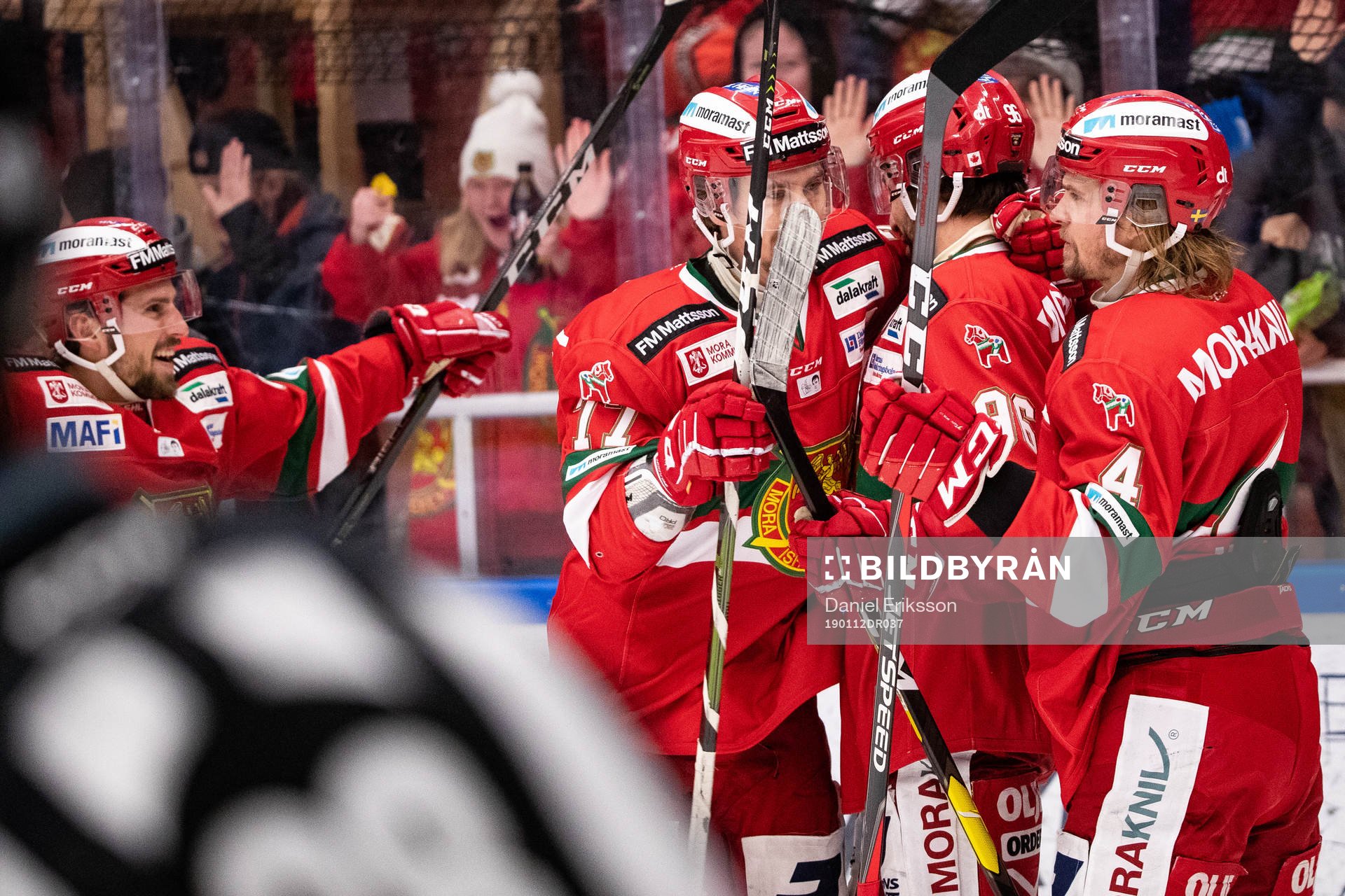 Moras Niki Petti jublar