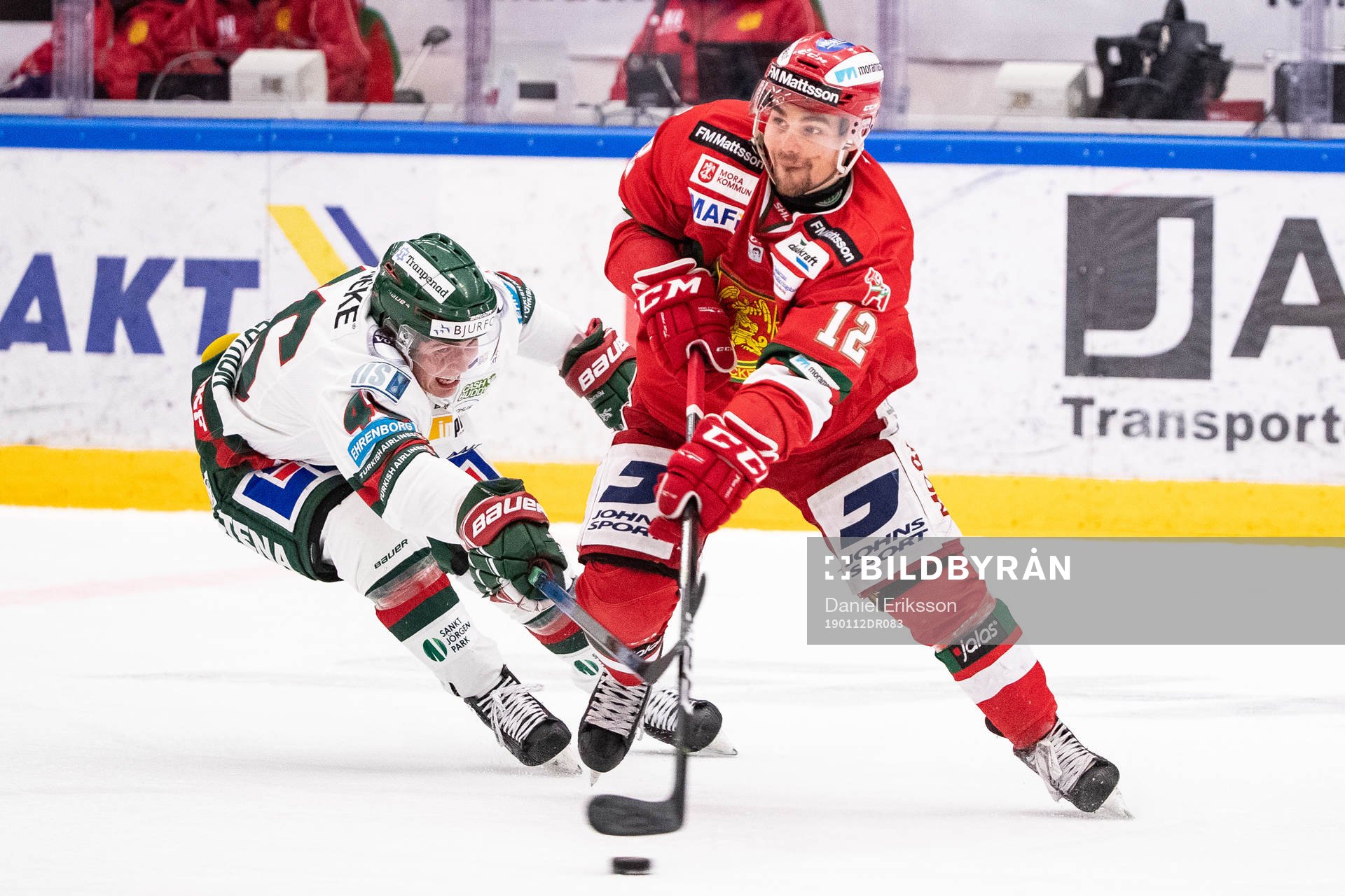 Frölundas Oliwer Fjällström och Moras Kevin Gagné