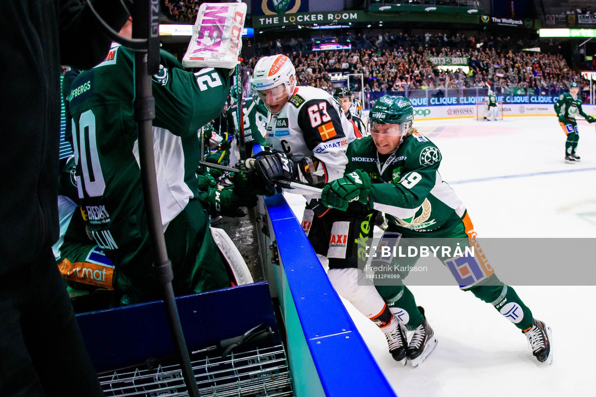 Malmö Redhawks Fredrik Händemark blir intryckt i