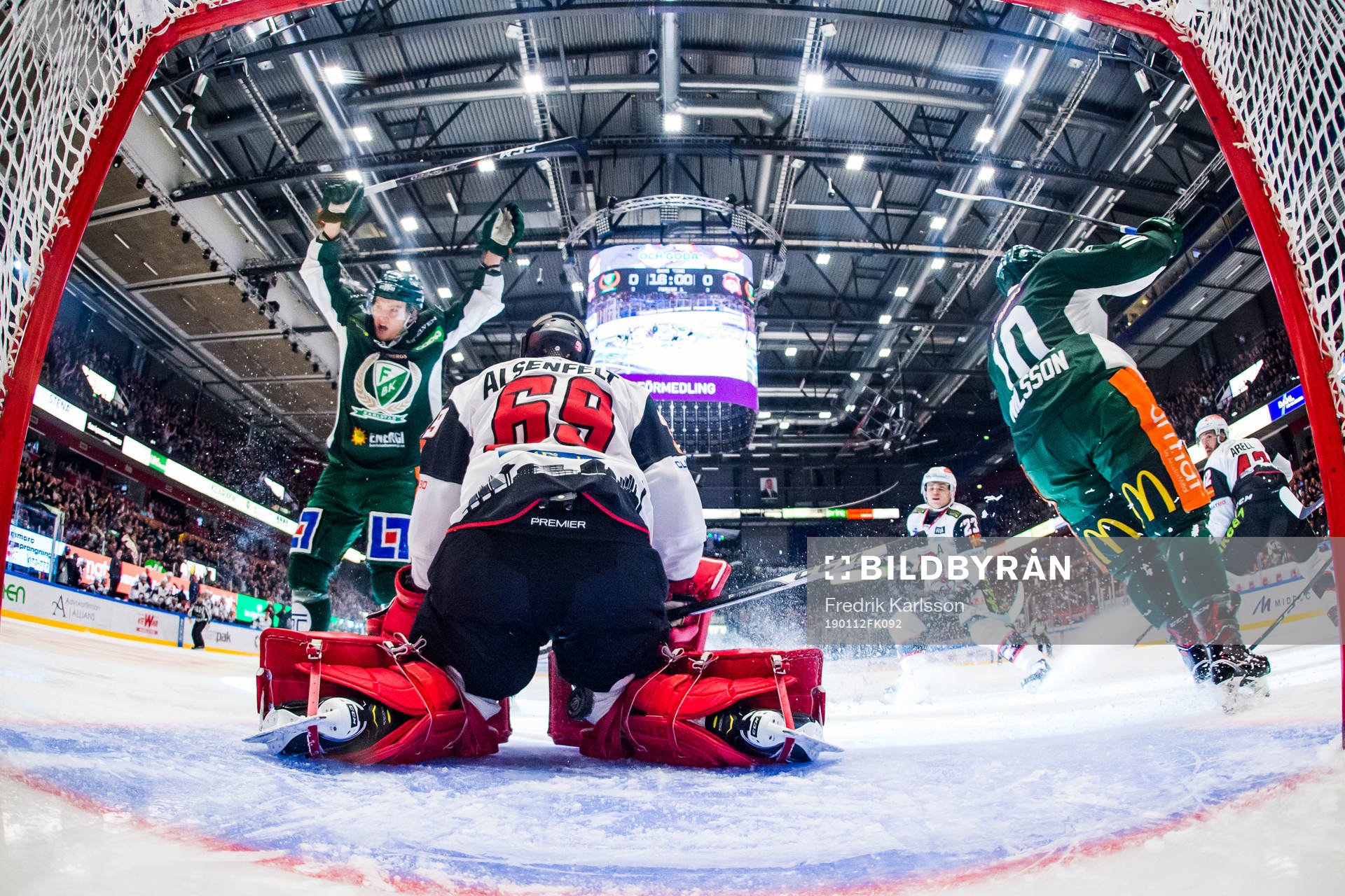 Färjestads Axel Ottosson och Marcus Nilsson jublar