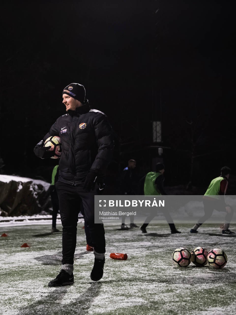 Tränare Joel Sjöqvist under en träning med division-tre-laget i fotboll den 15 januari 2019 i Göteborg.