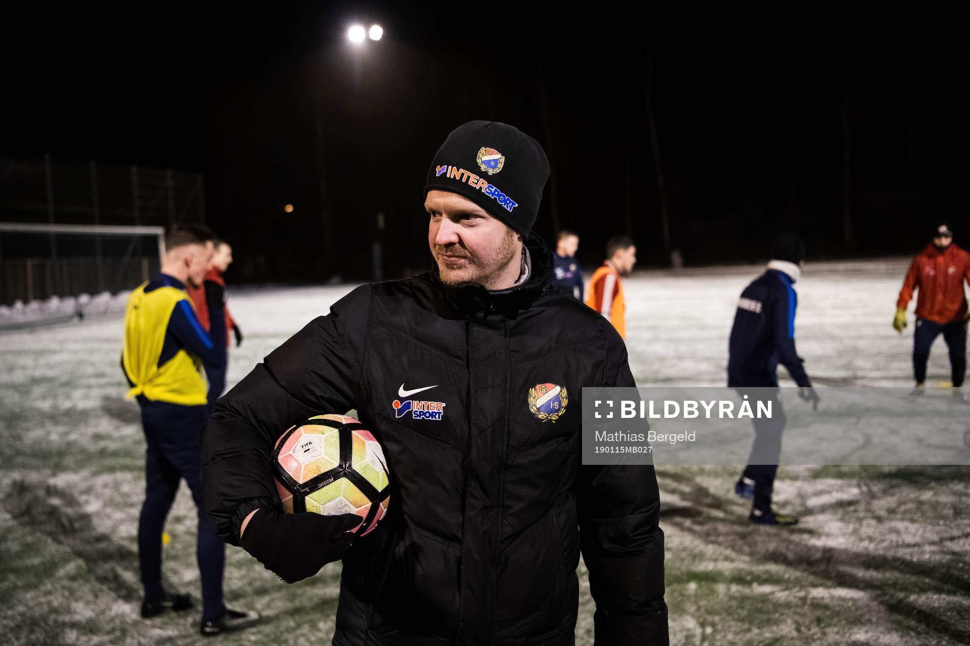 Tränare Joel Sjöqvist under en träning med division-tre-laget i fotboll den 15 januari 2019 i Göteborg.