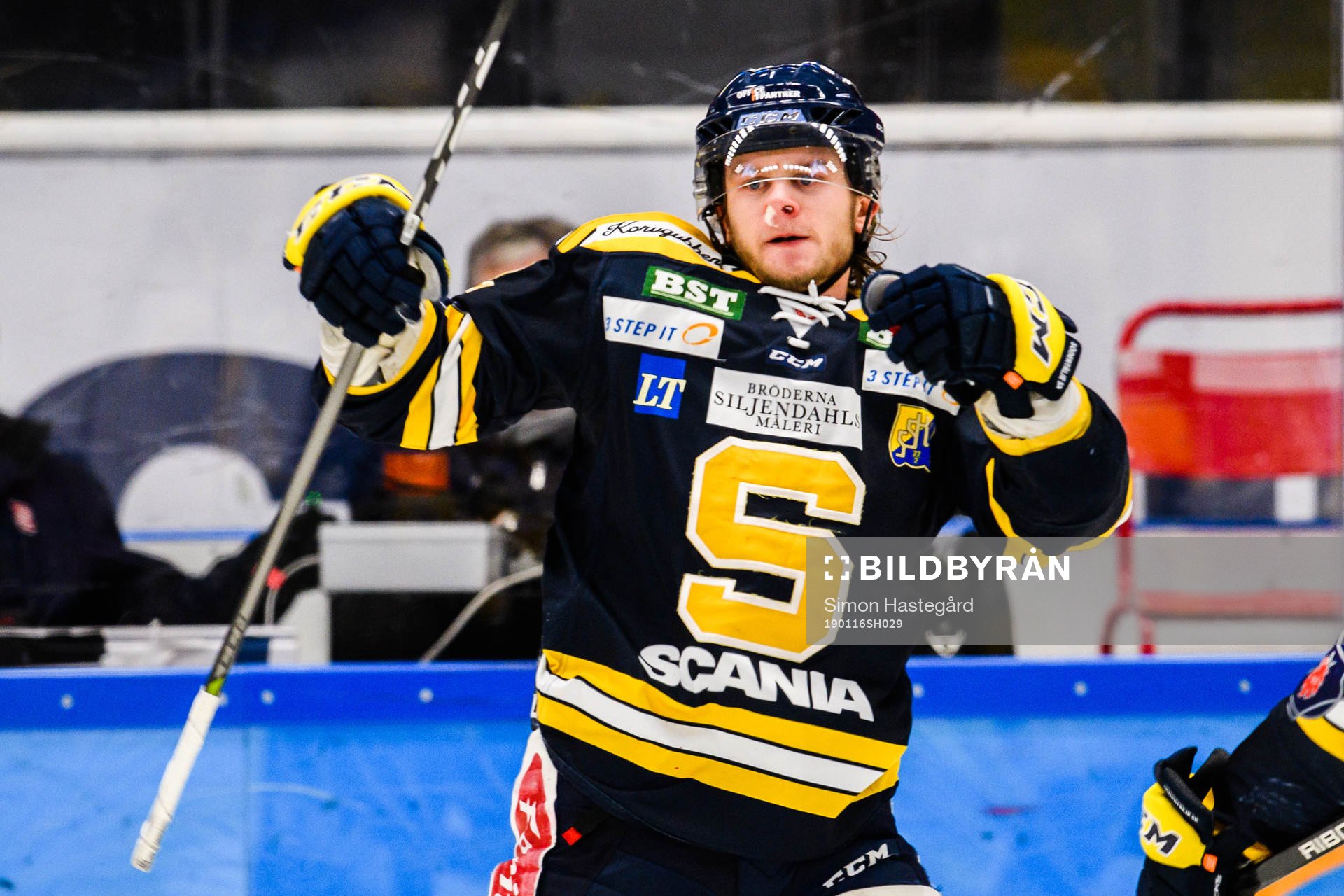 Södertäljes Nicolai Meyer jublar
