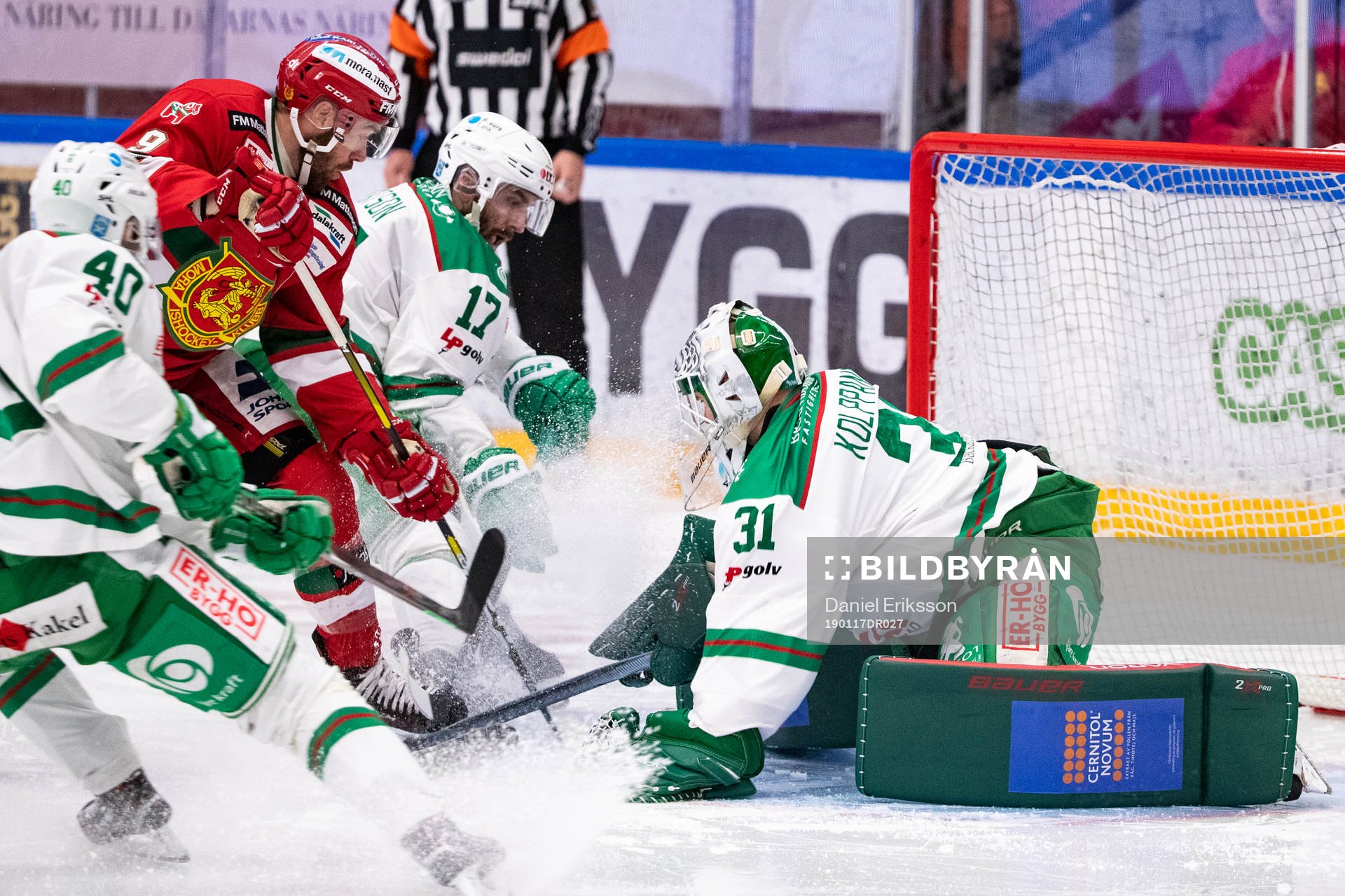 Rögles Taylor Matson och målvakt Ville Kolppanen och