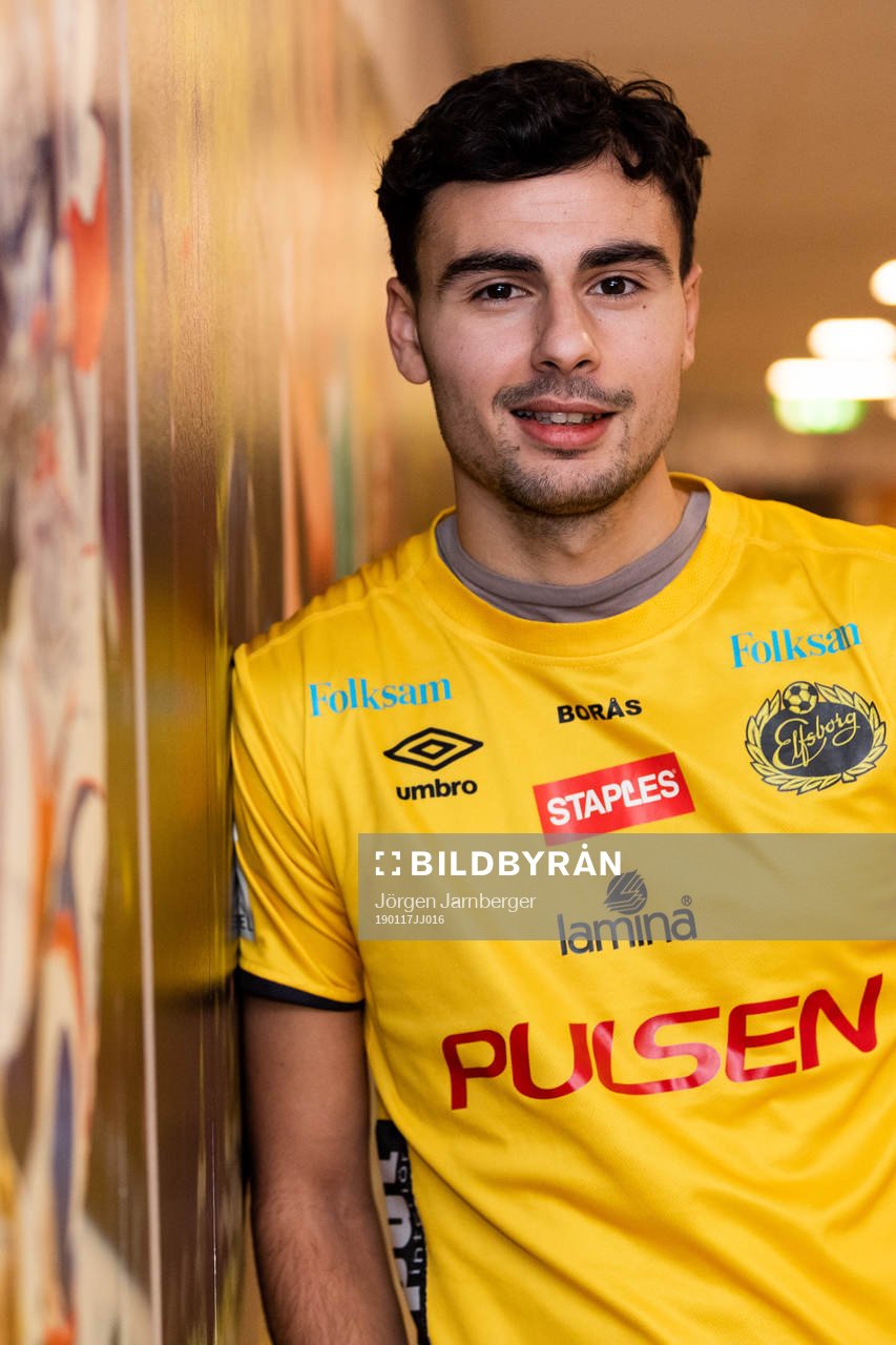 Deniz Hümmet