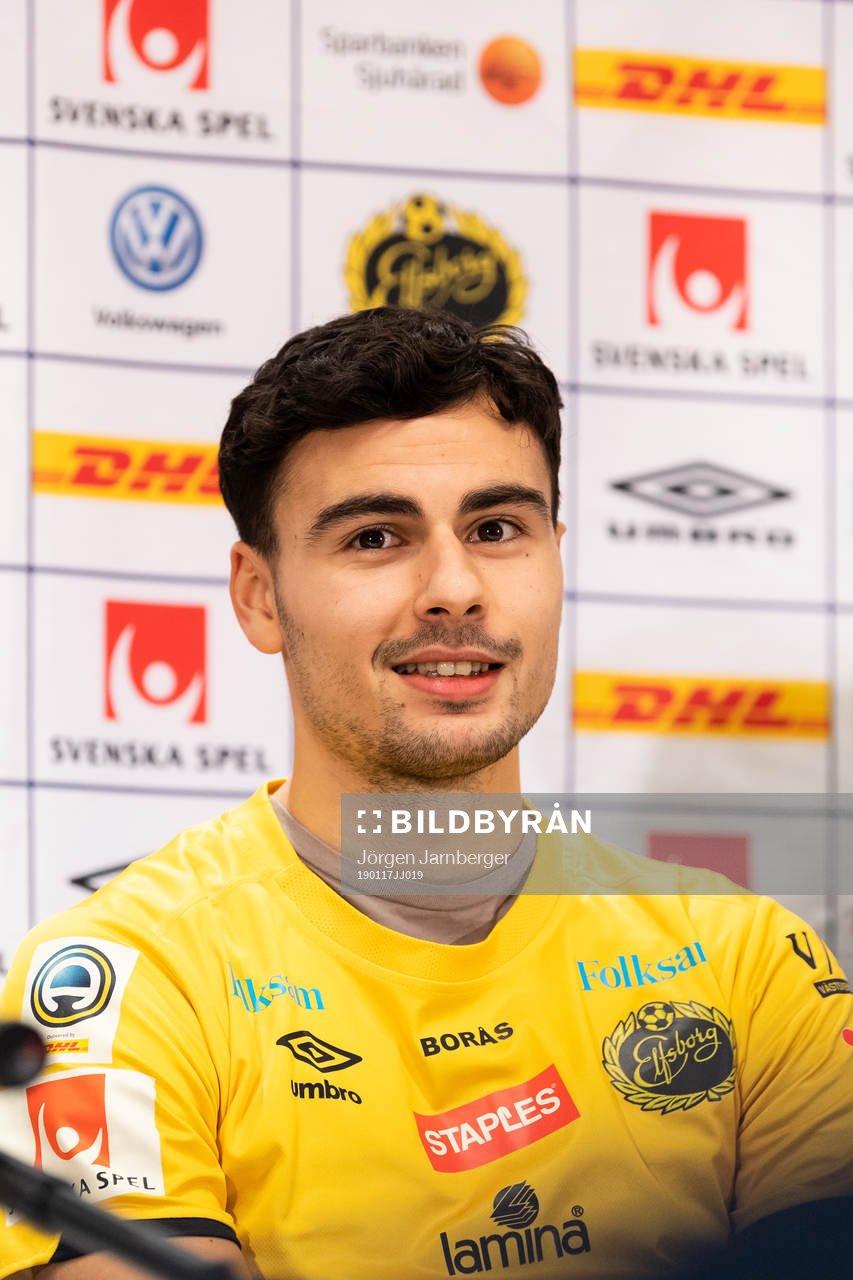 Deniz Hümmet