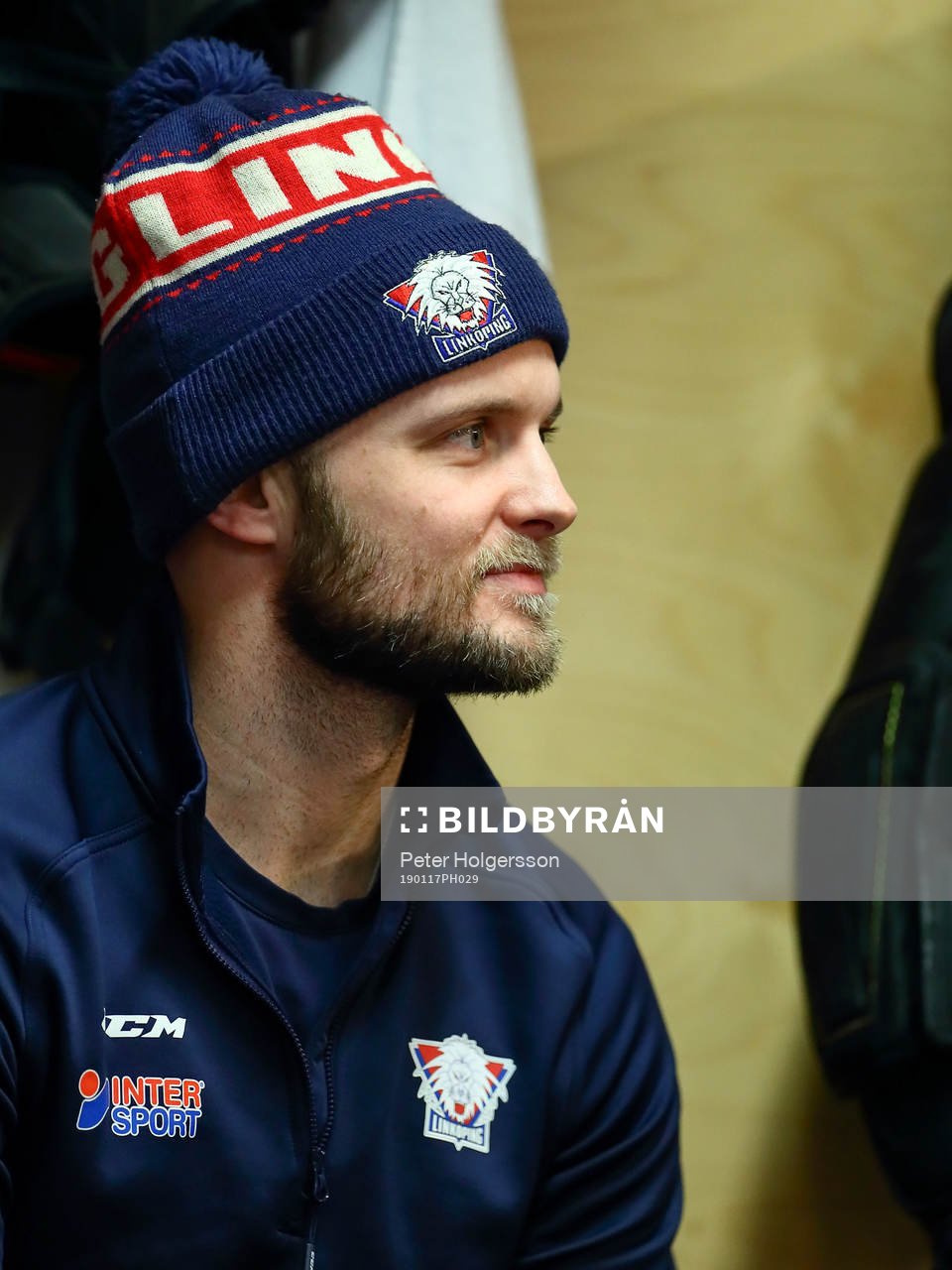 Linköpings Chad Billins före ishockeymatchen i SHL mellan