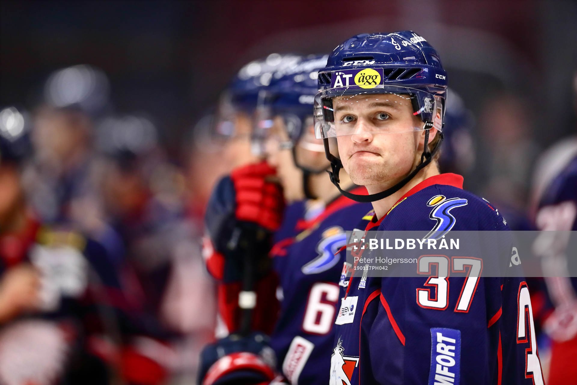 Linköpings Adam Ginning före ishockeymatchen i SHL mellan