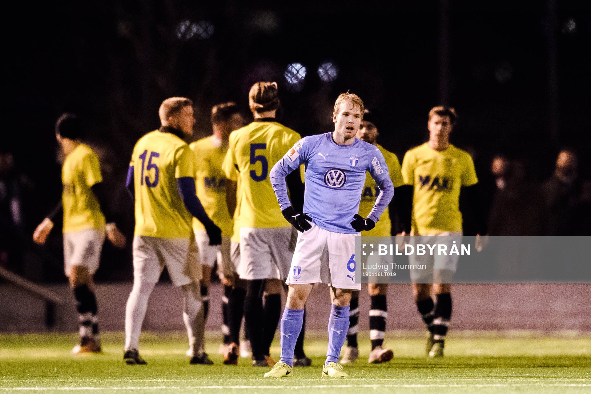 Malmö FFs Oscar Lewicki deppar