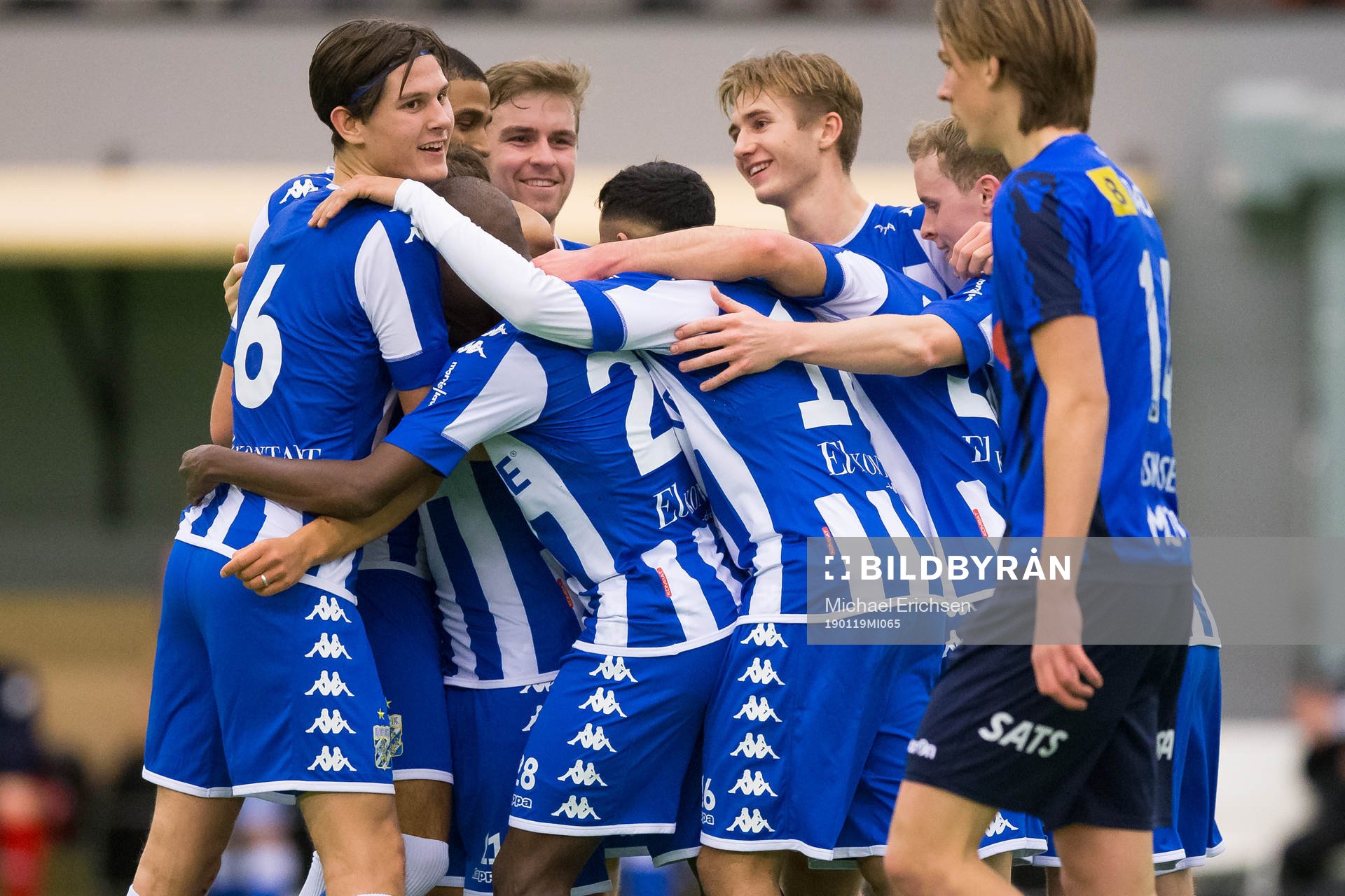 IFK Göteborgs Amin Affane jublar med lagkamrater