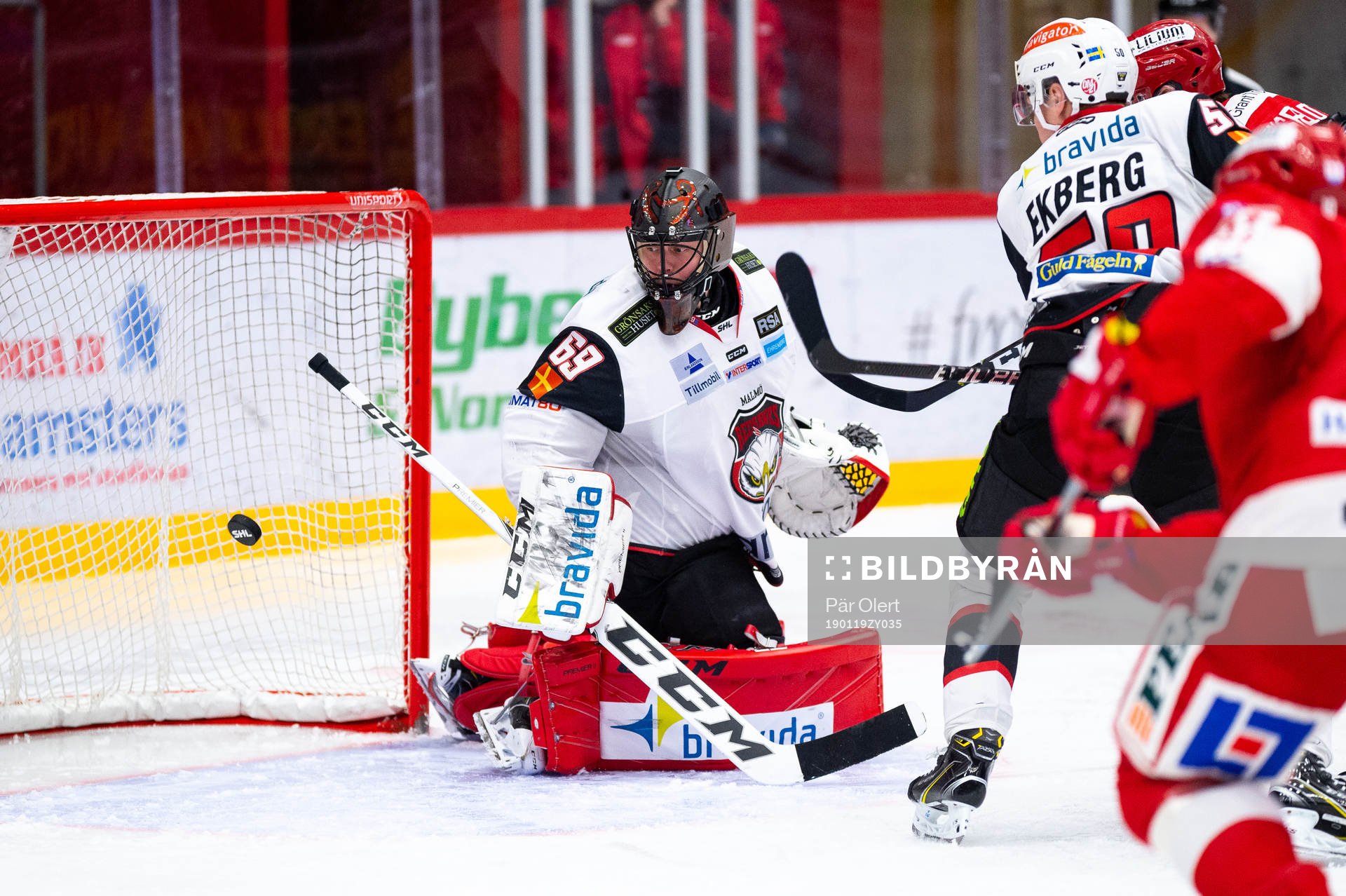 Malmö Redhawks målvakt Oscar Alsenfelt släpper in 2-1 av