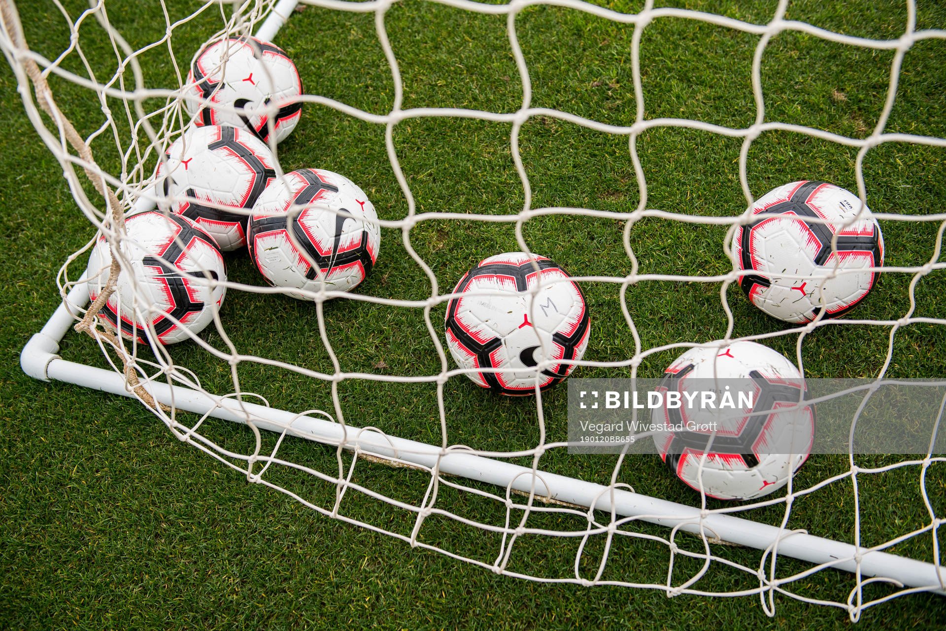 Nike footballs