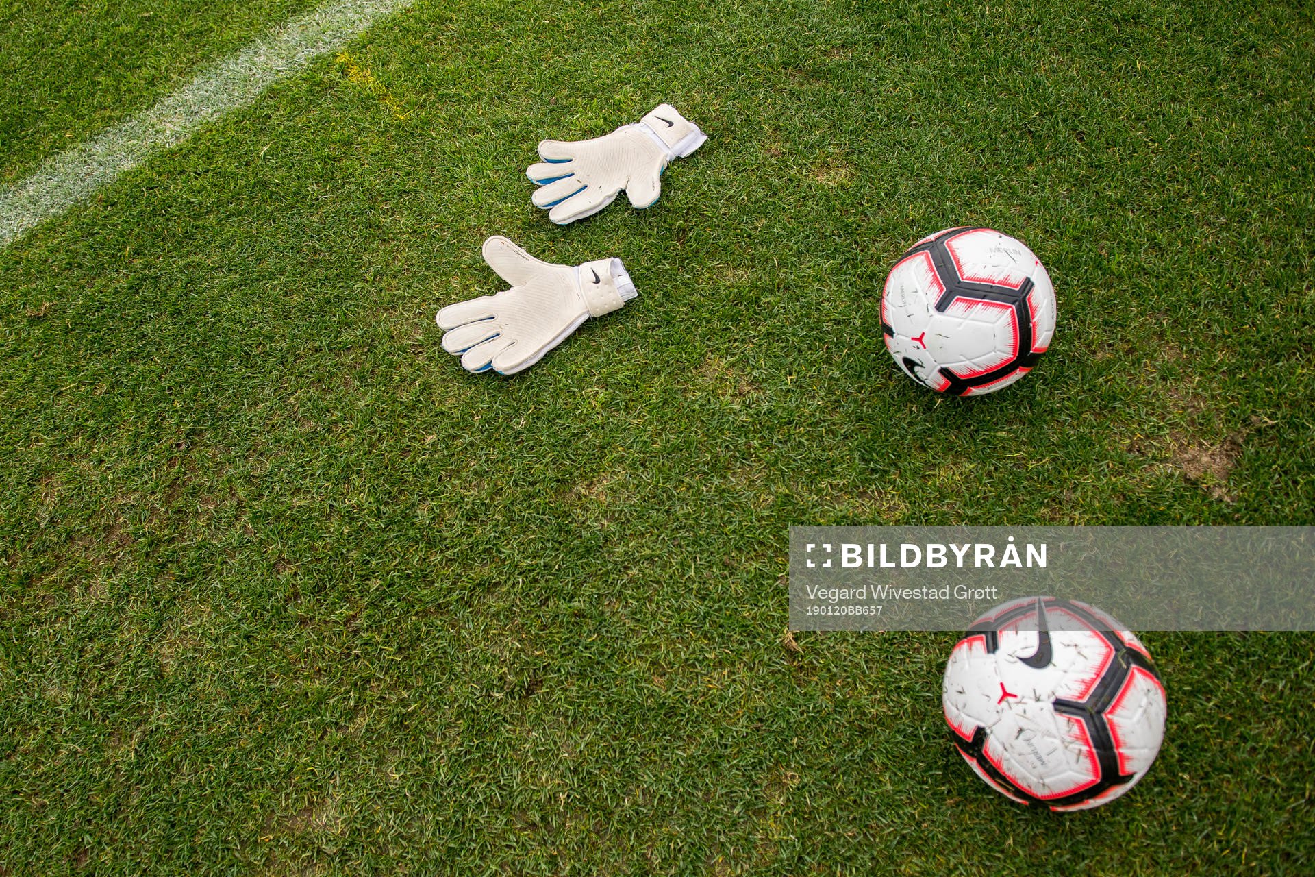Nike footballs and goalkeeper gloves