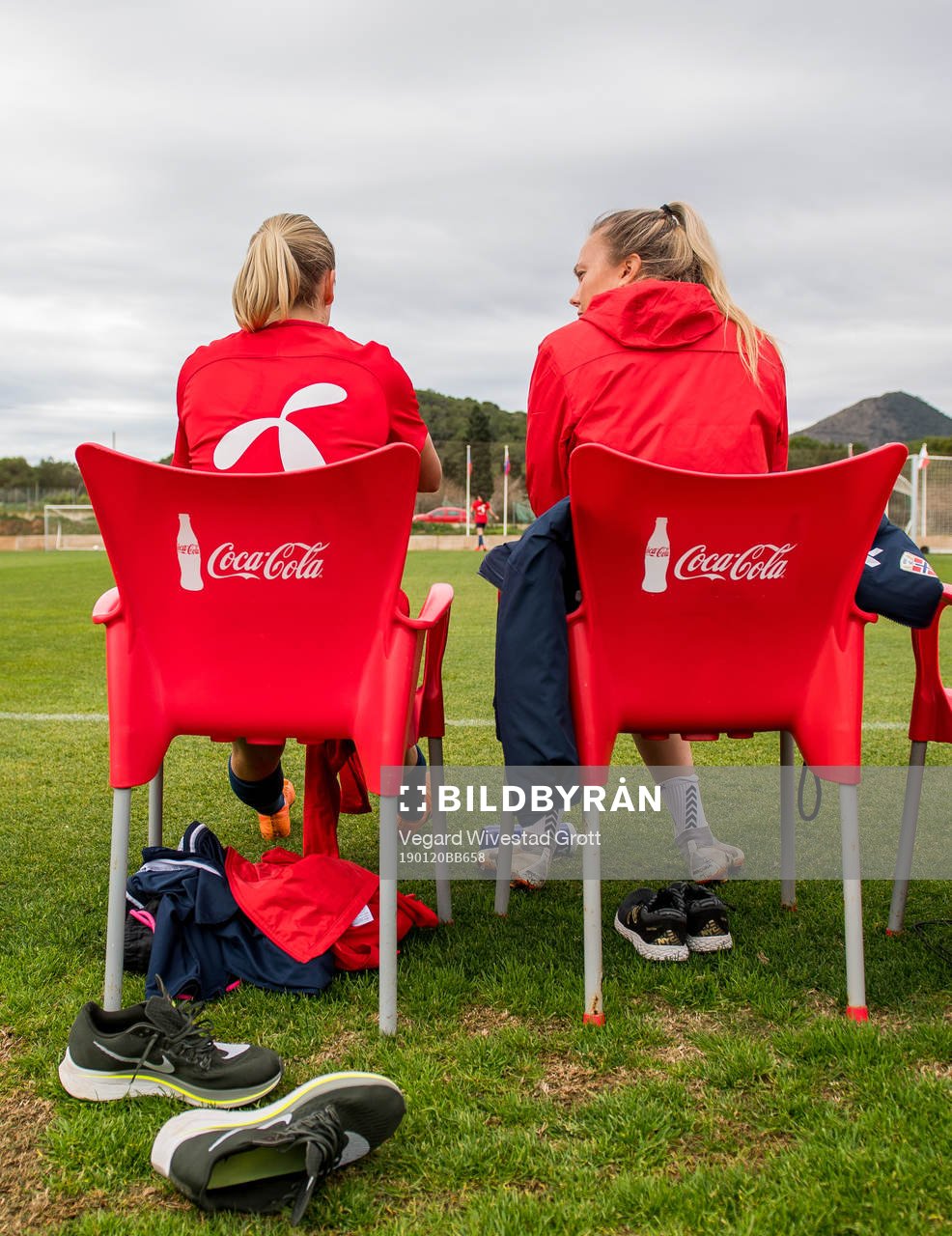 Emilie Nautnes and Synne Sofie Kinden Jensen of Norway