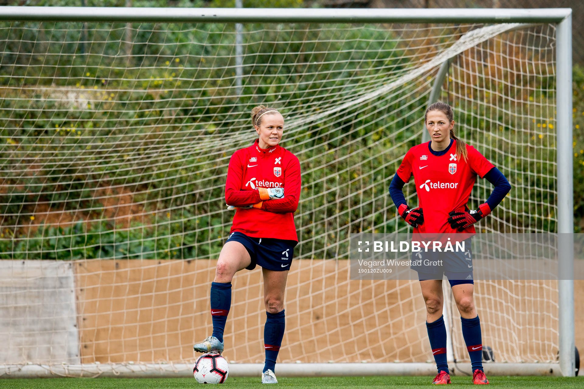 Goalkeeper Nora Neset Gjøen and Cecilie Fiskerstrand of